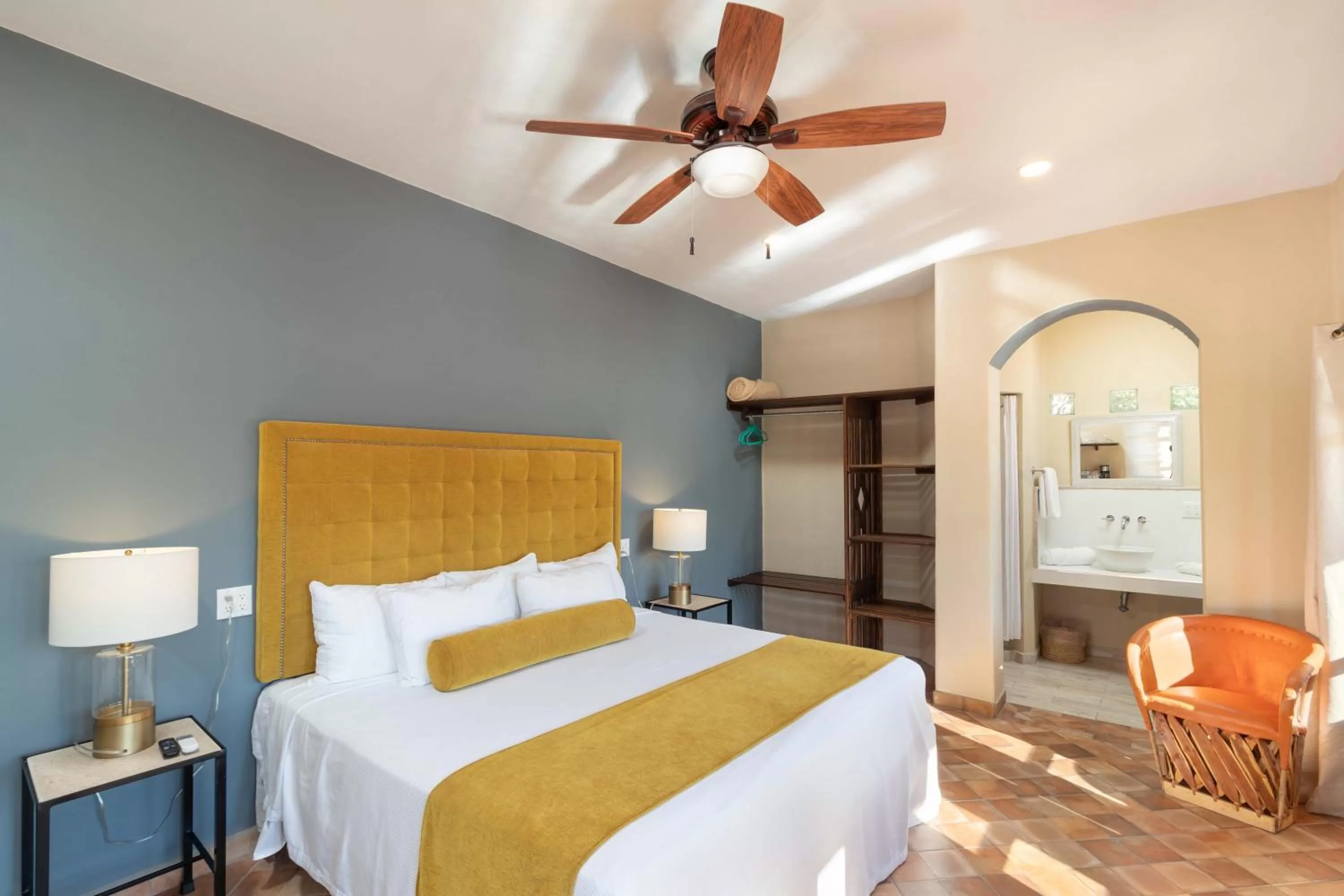 Photo of the whole room, Bed in Hotel 1697 Loreto