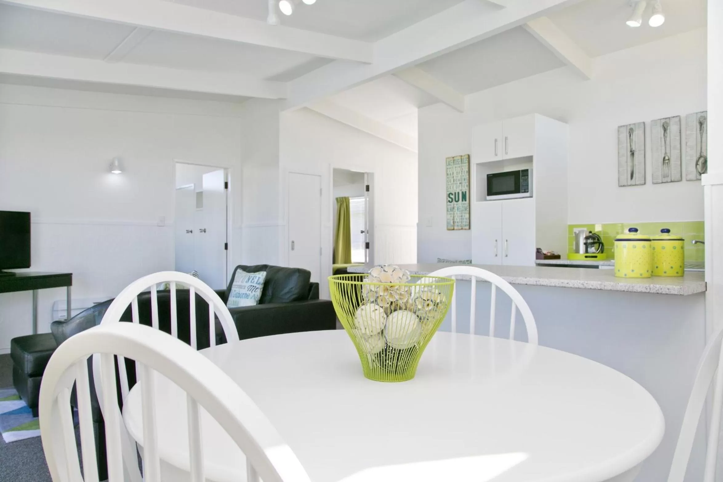 Dining Area in 52 on Rifle Motel