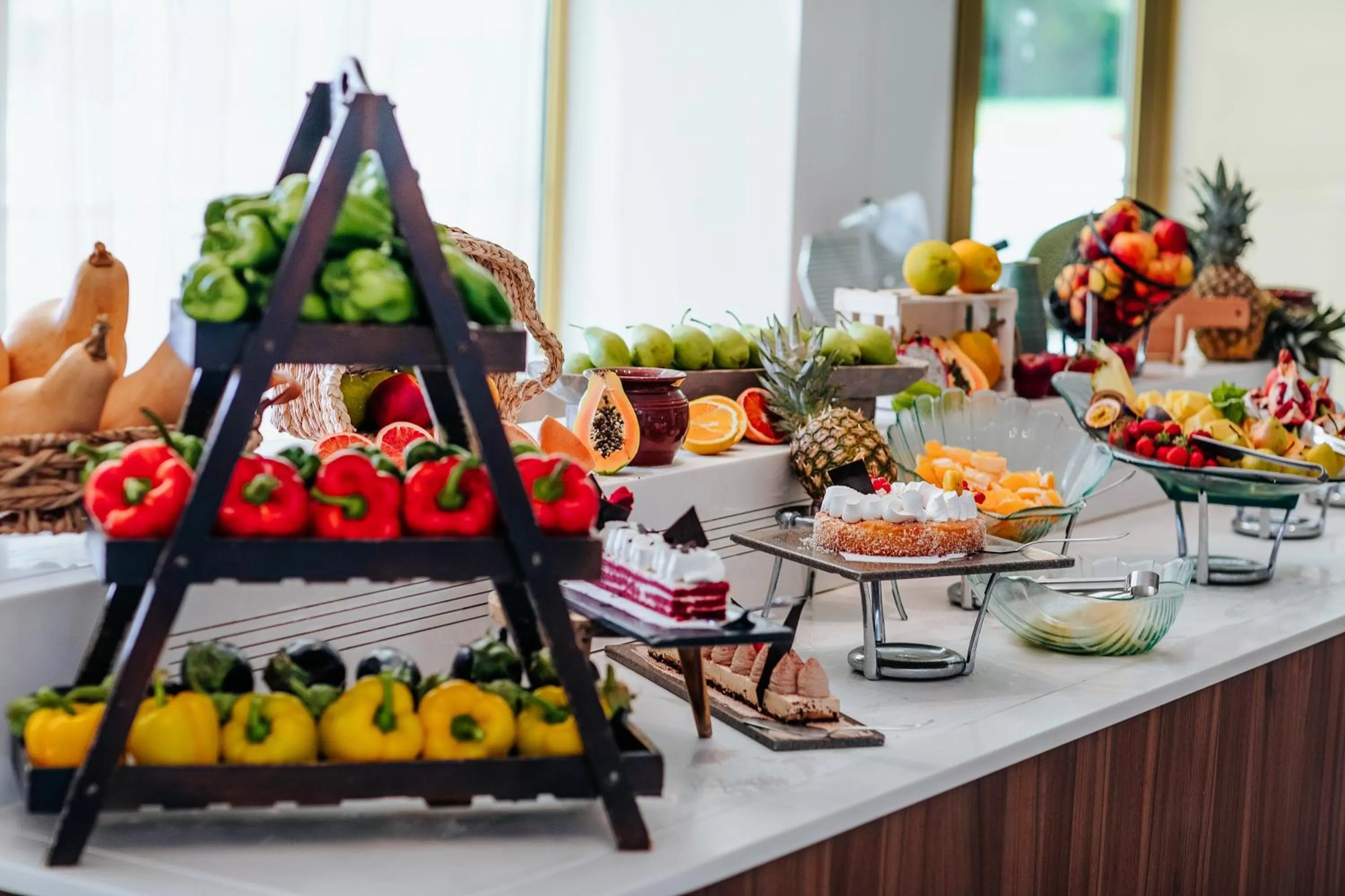 Restaurant/places to eat in Louis Imperial Beach