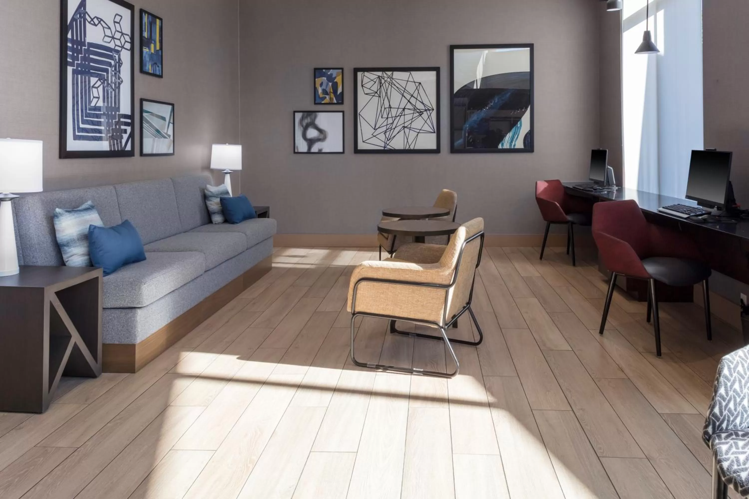 Business facilities in Hyatt Place Charlotte University