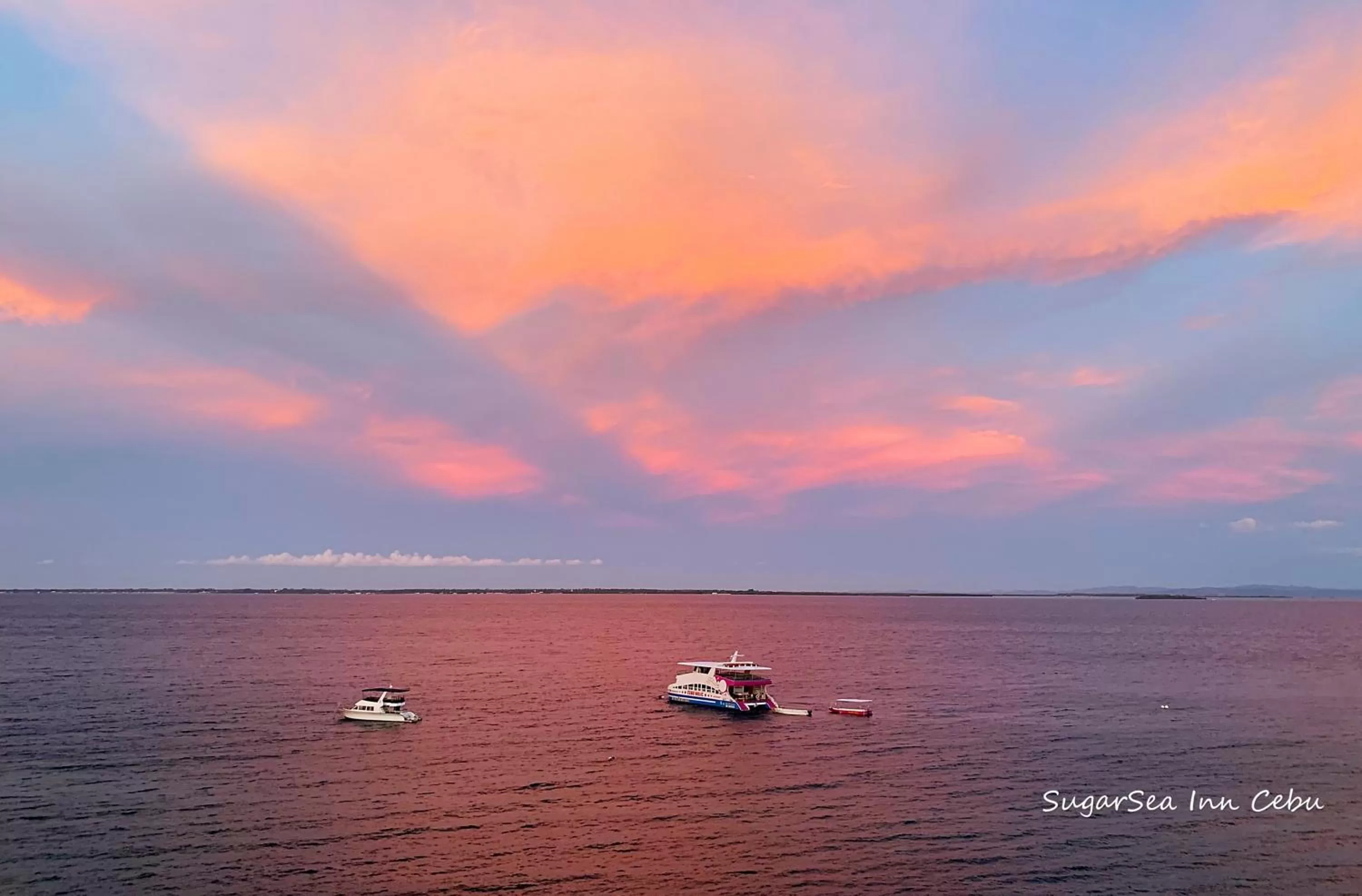 Property building in Sugarsea Inn & Dive shop