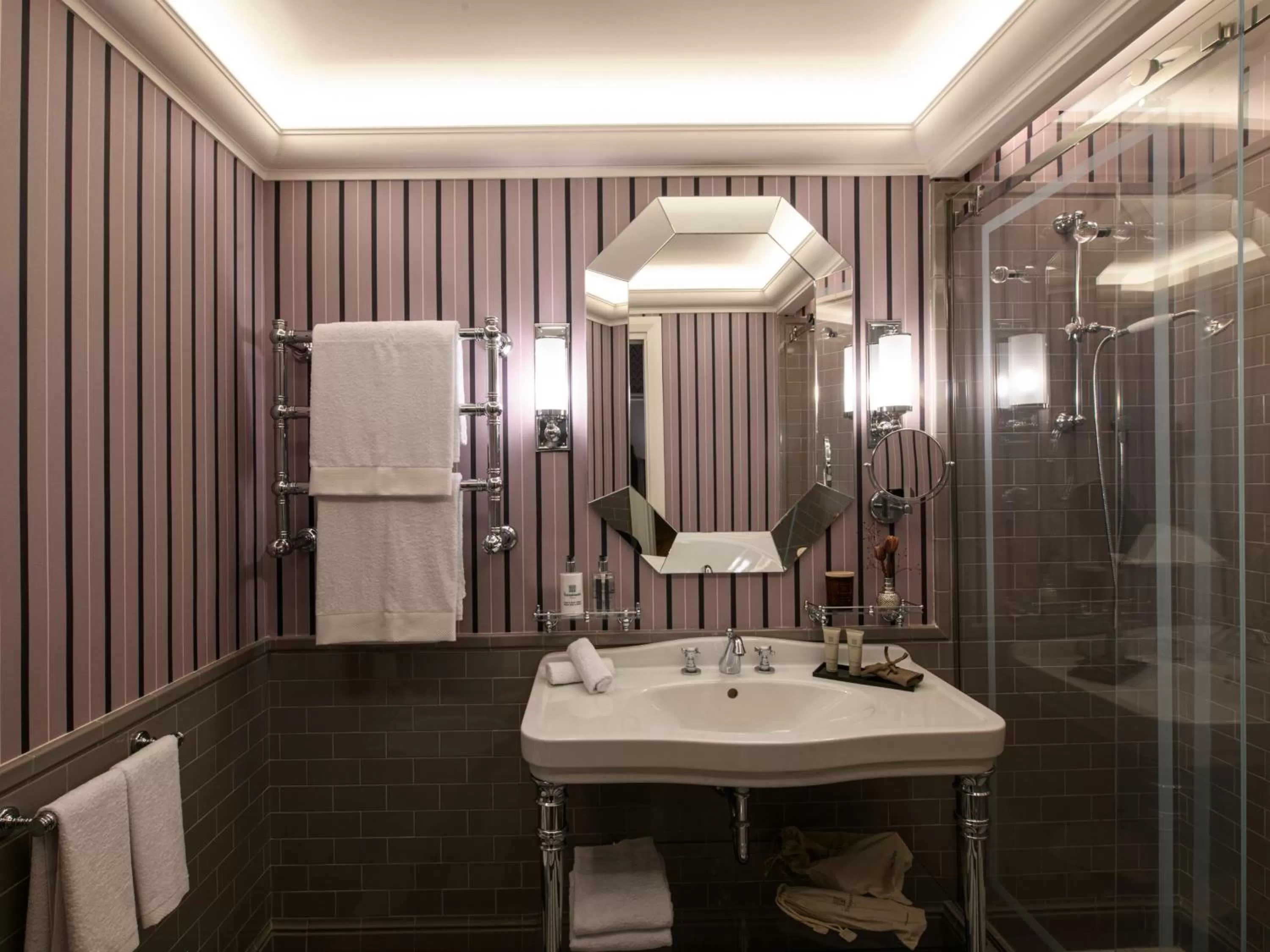 Bathroom in IL Tornabuoni The Unbound Collection by Hyatt