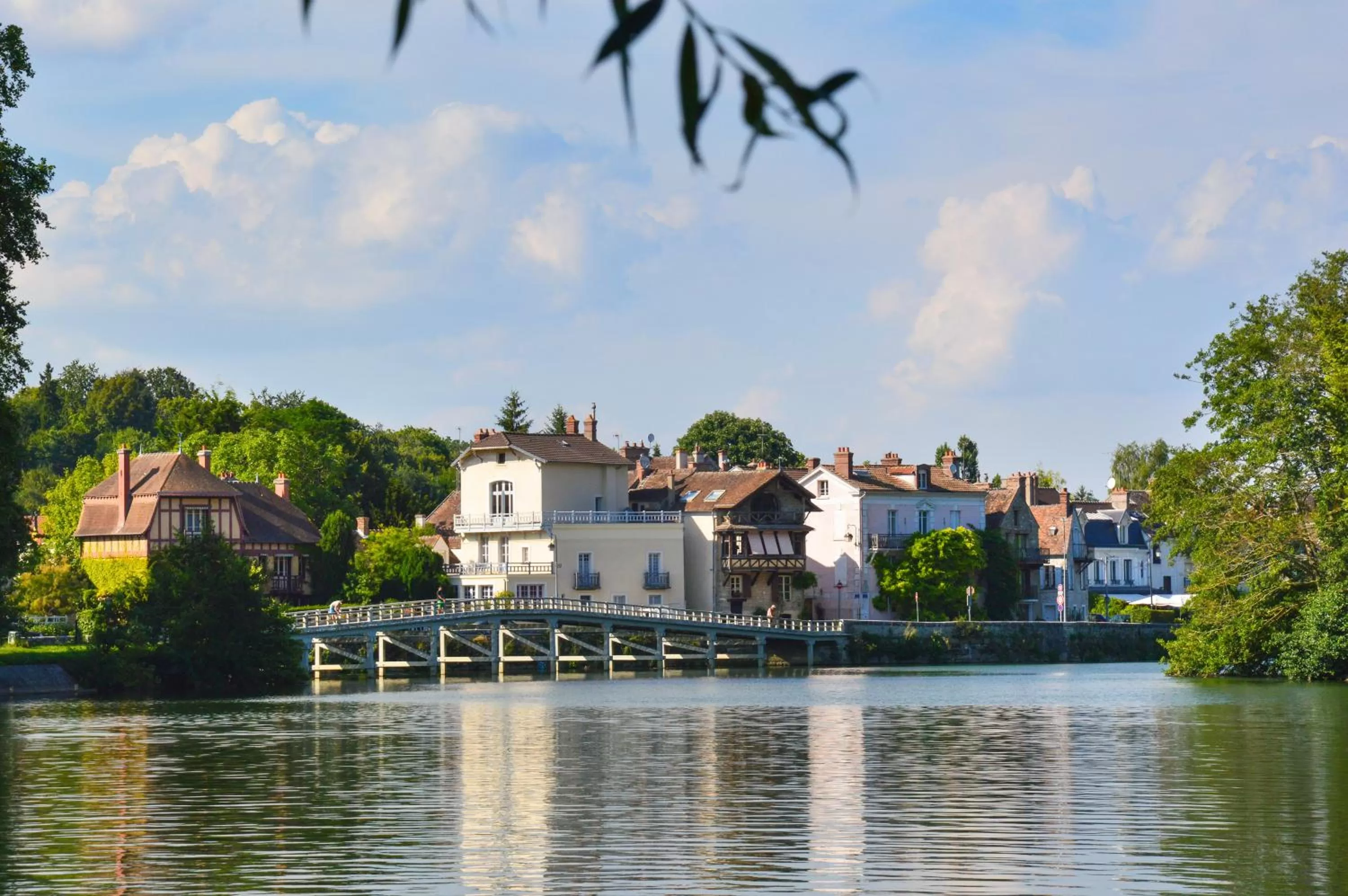 Garden in ibis budget Fontainebleau Avon