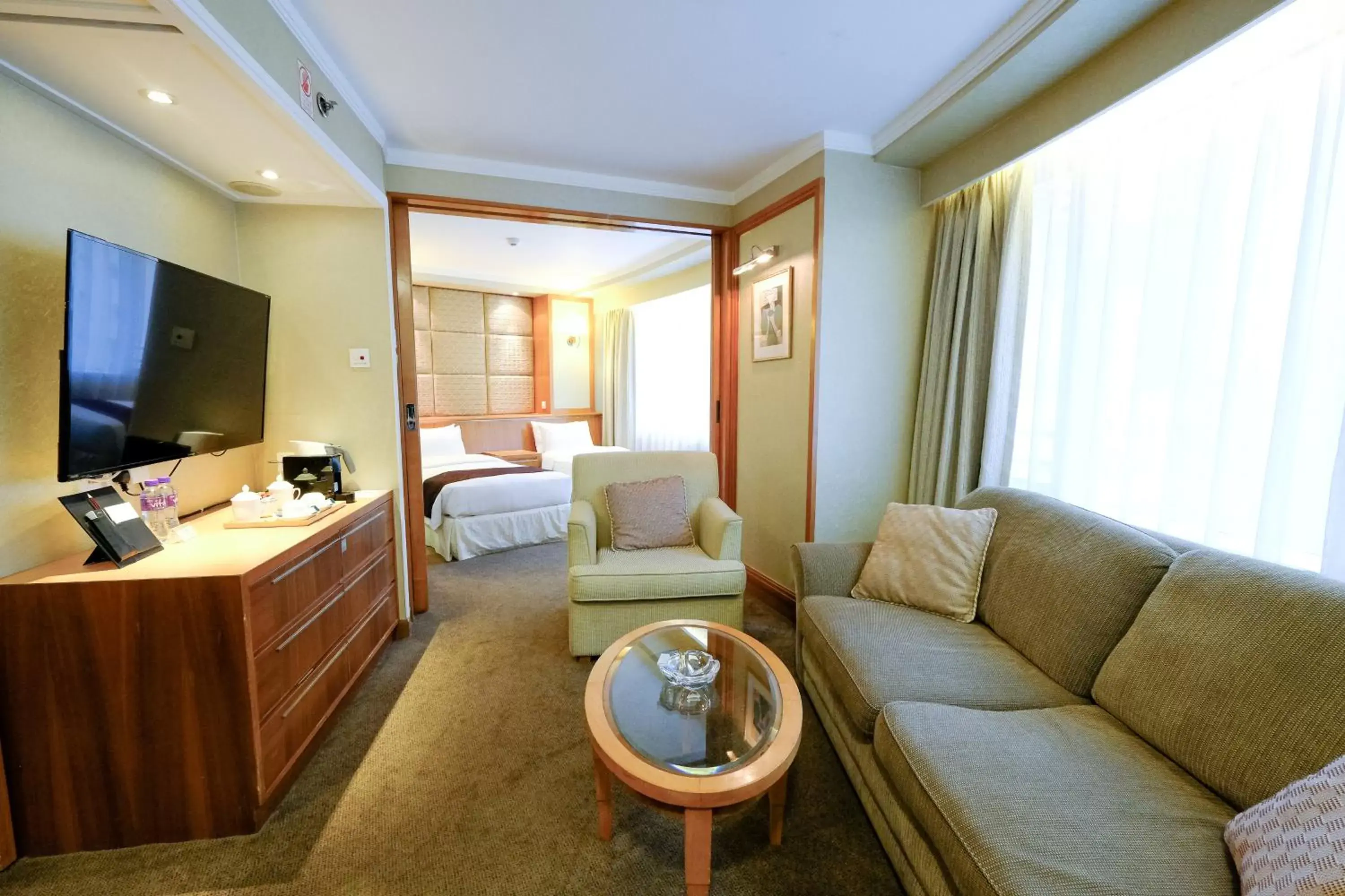 Standard Studio - Twin Bed with open area in South Pacific Hotel Standard Studio - Twin Bed with open area in South Pacific Hotel