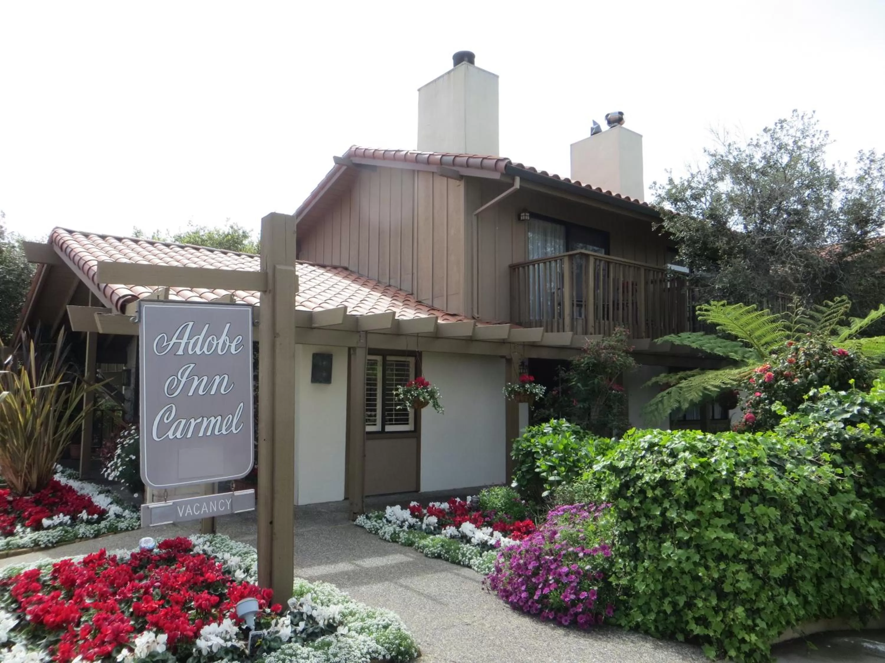 Facade/entrance, Property Building in Adobe Inn