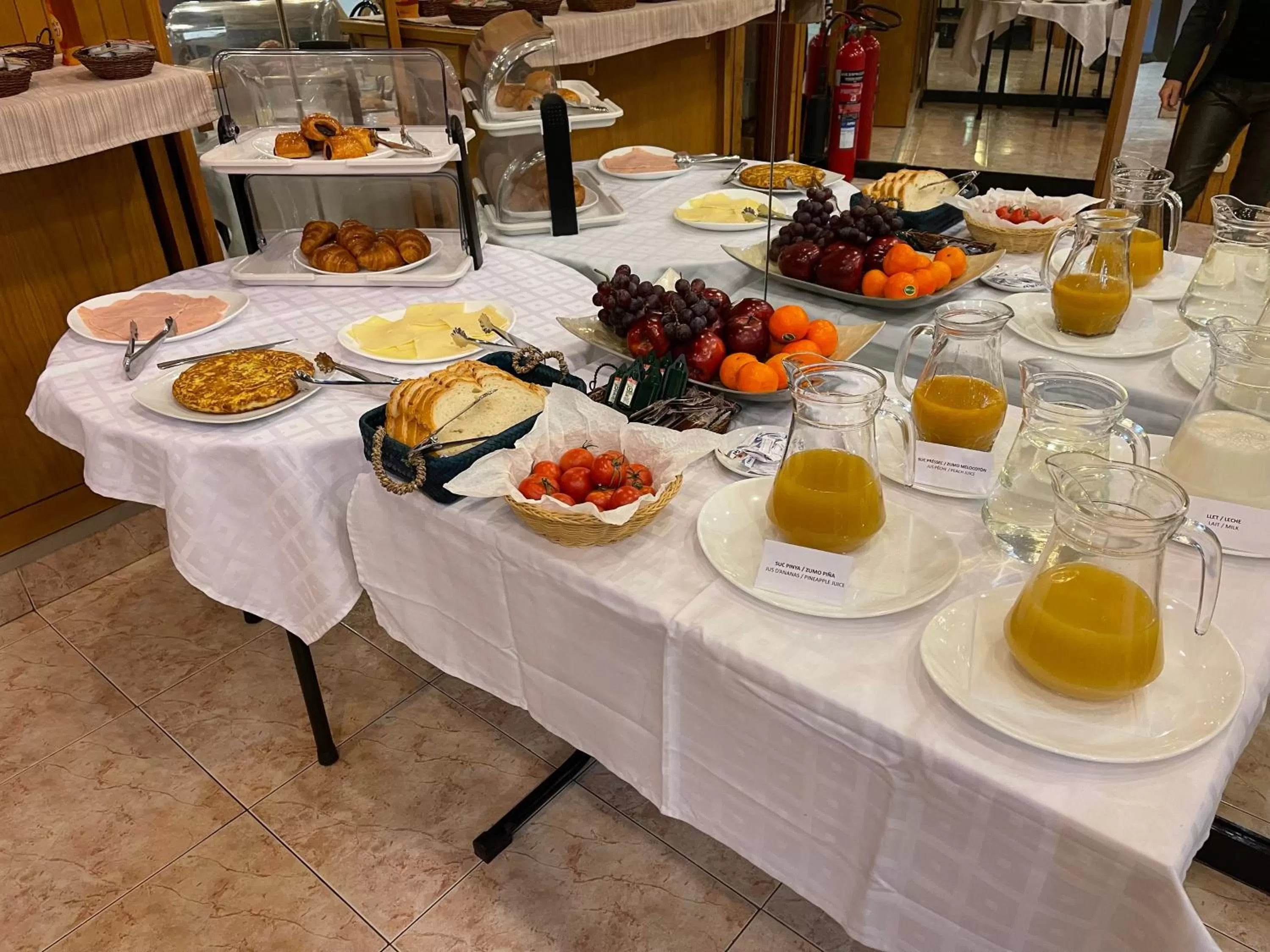 Breakfast in HOTEL FESTA BRAVA