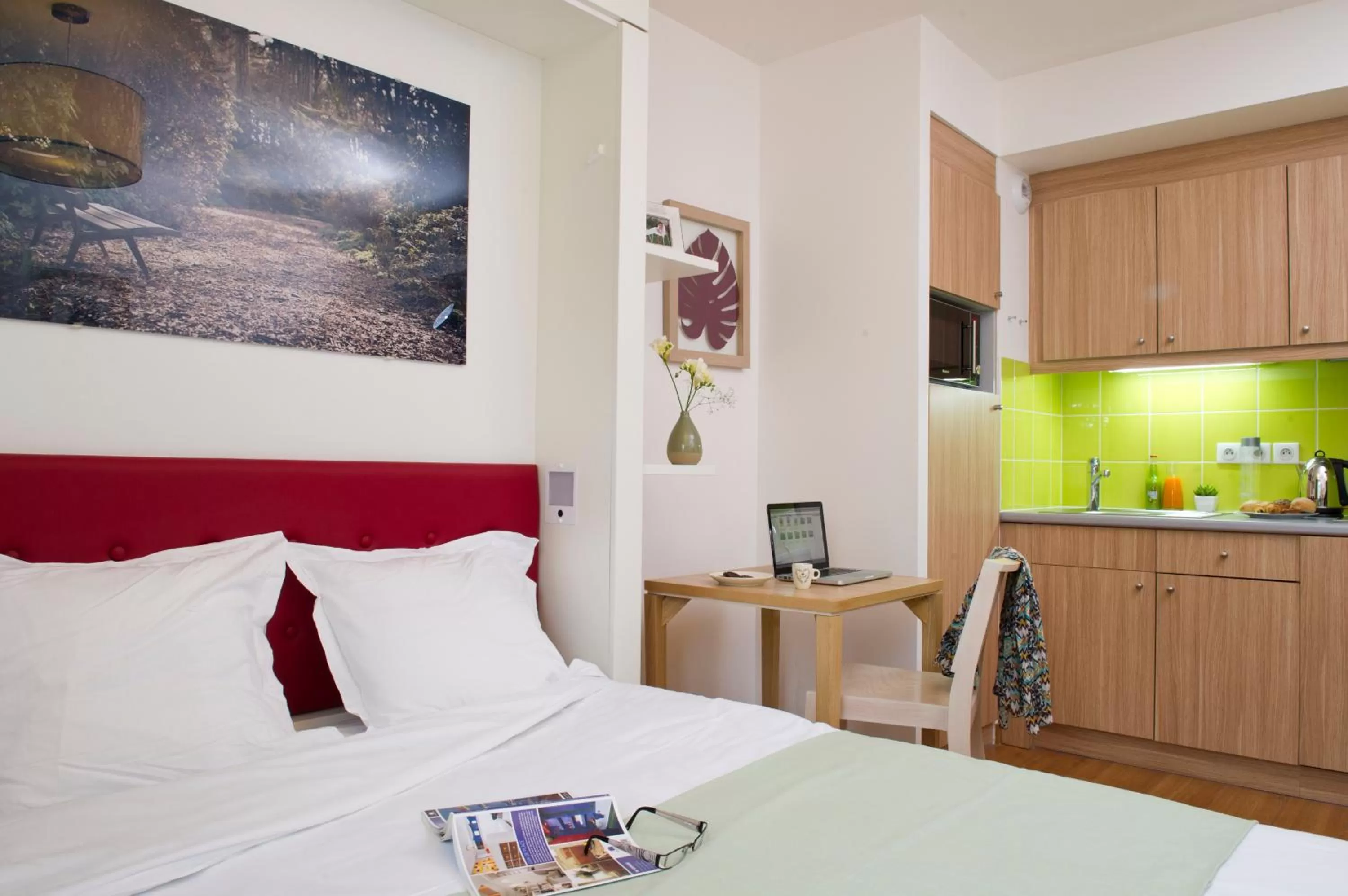 Bed in Aparthotel Adagio Paris Vincennes