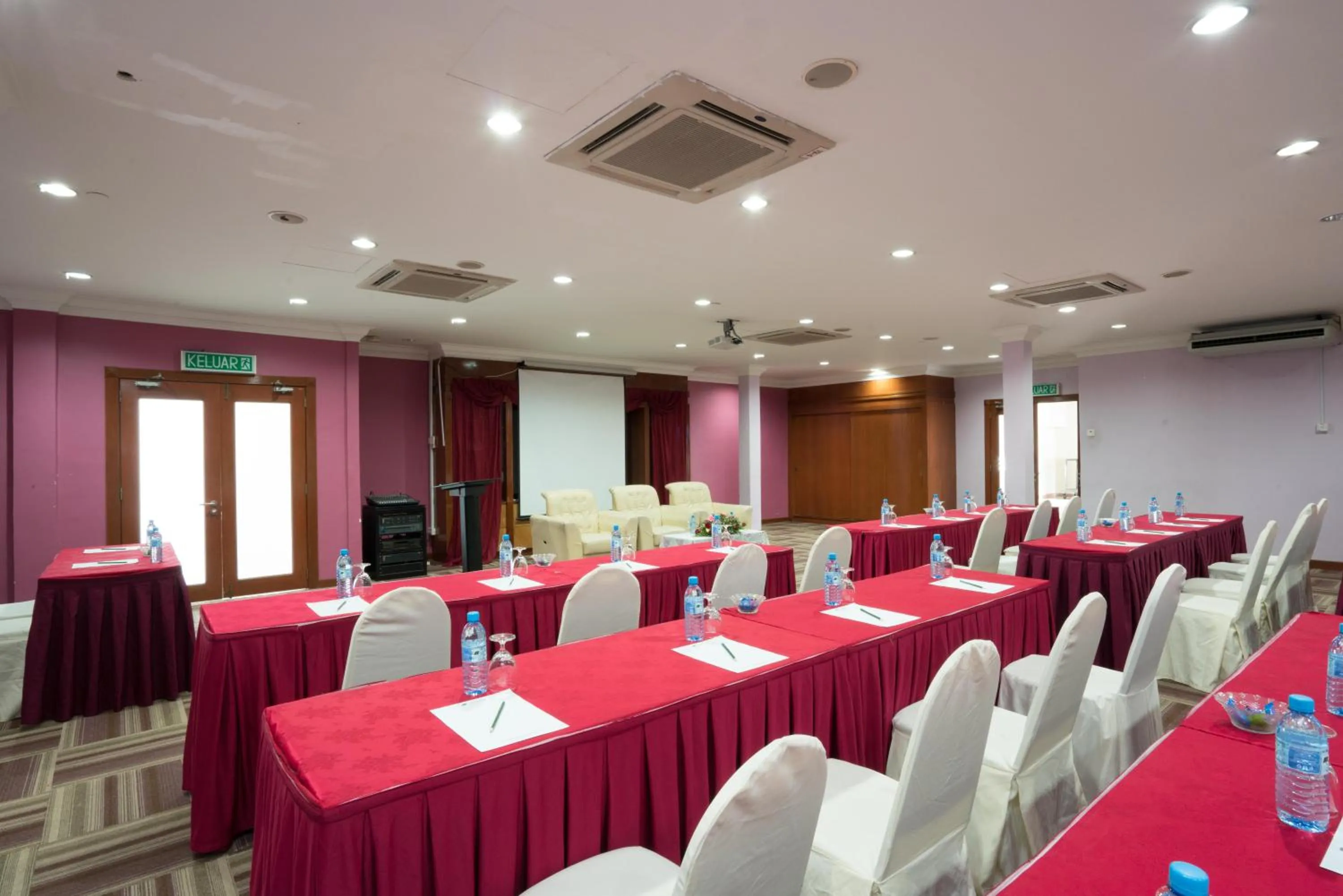 Business facilities in TH Hotel Kelana Jaya