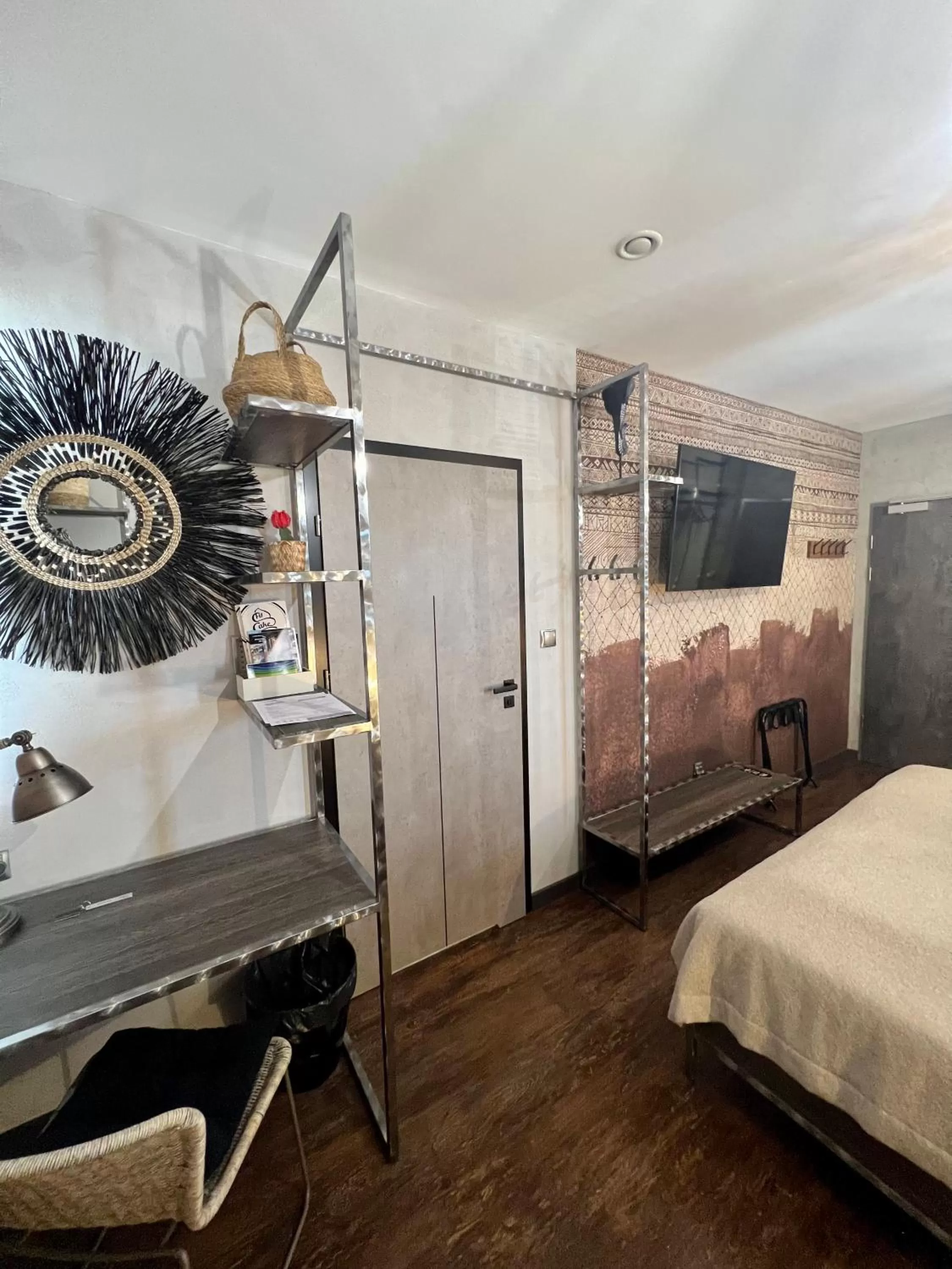 Photo of the whole room, Bed in Global Home - Aparthotel - No Contact Check In