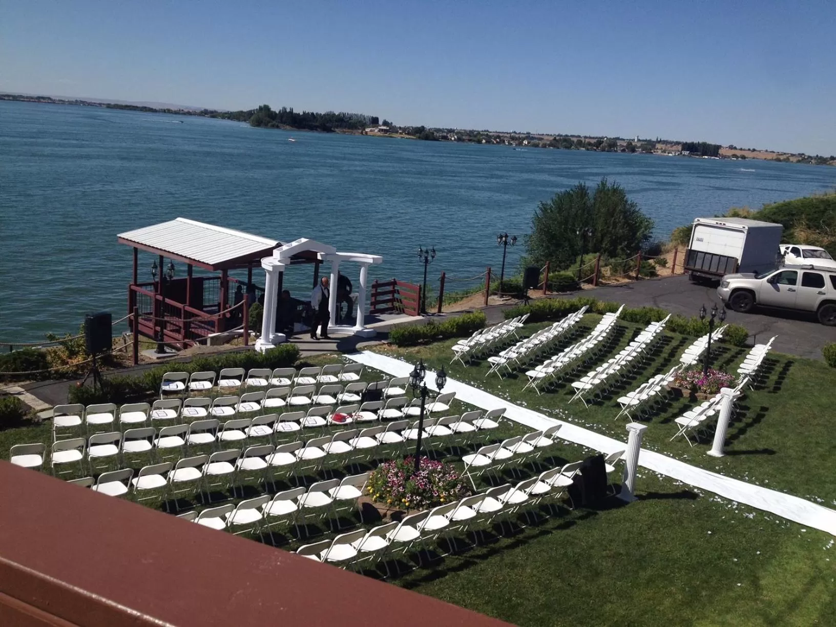 wedding in Best Western PLUS Lake Front Hotel