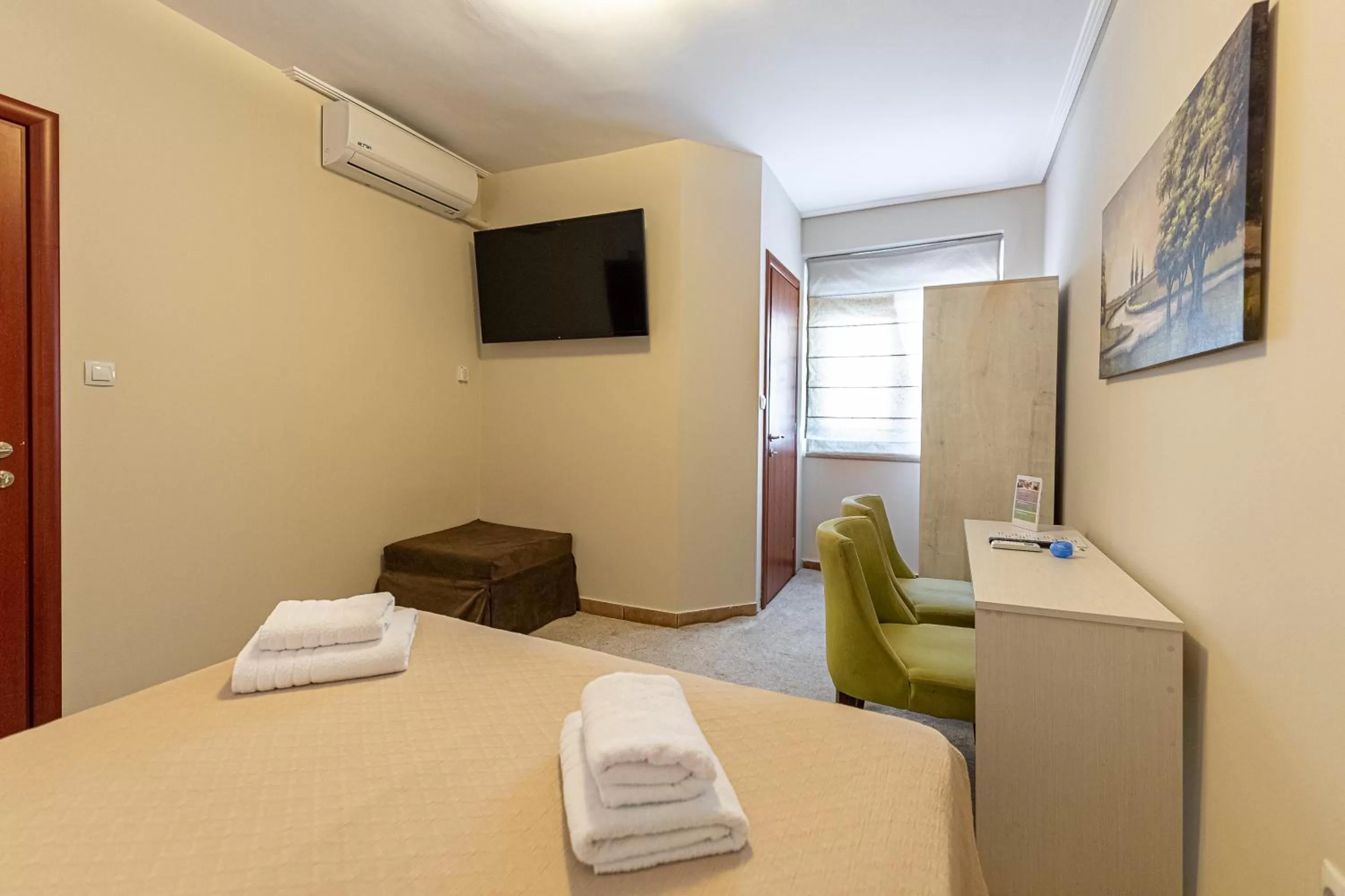 Bed in Apartments Tina FREE transfer from-to the airport