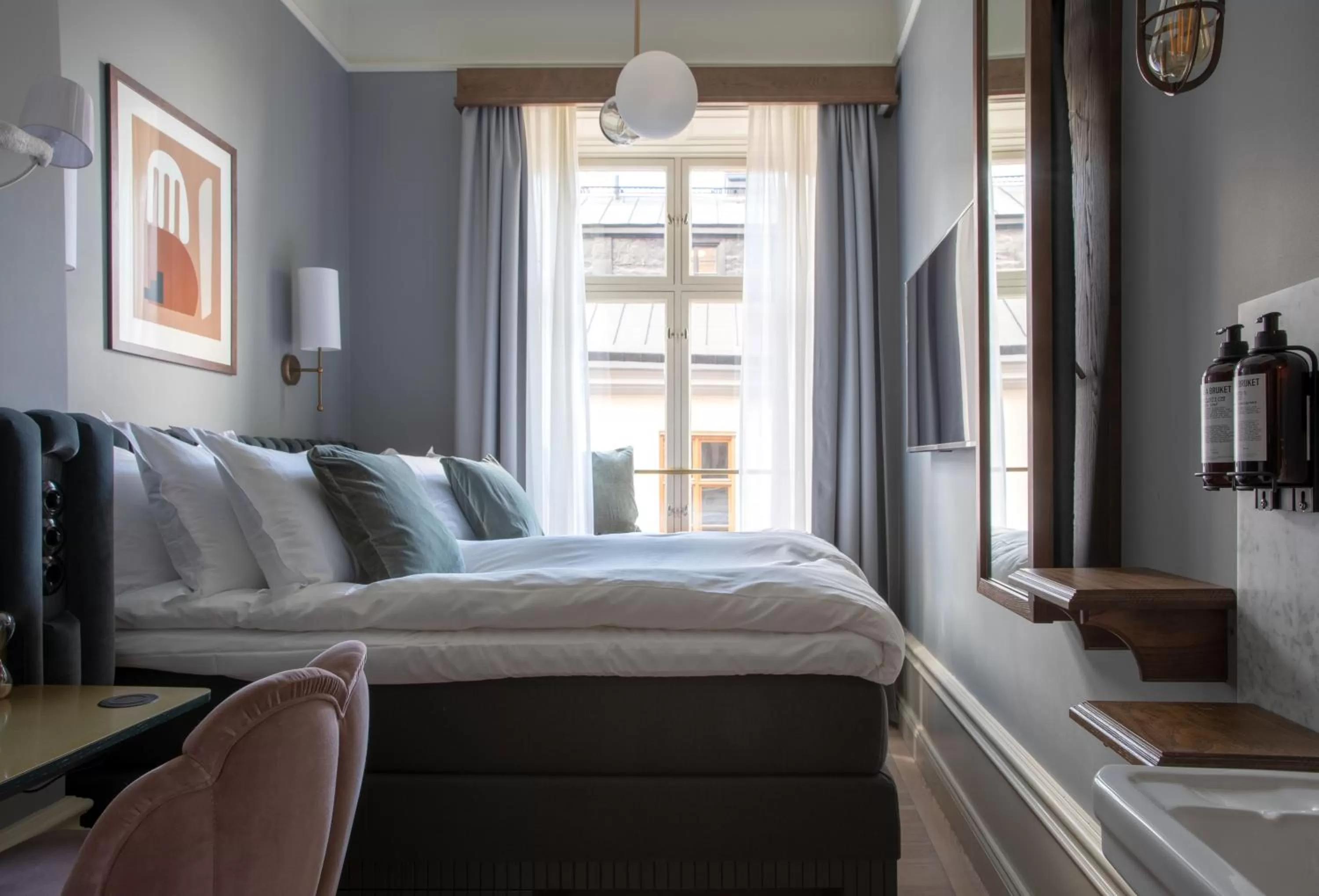 Photo of the whole room, Bed in Hotel Frantz, WorldHotels Crafted