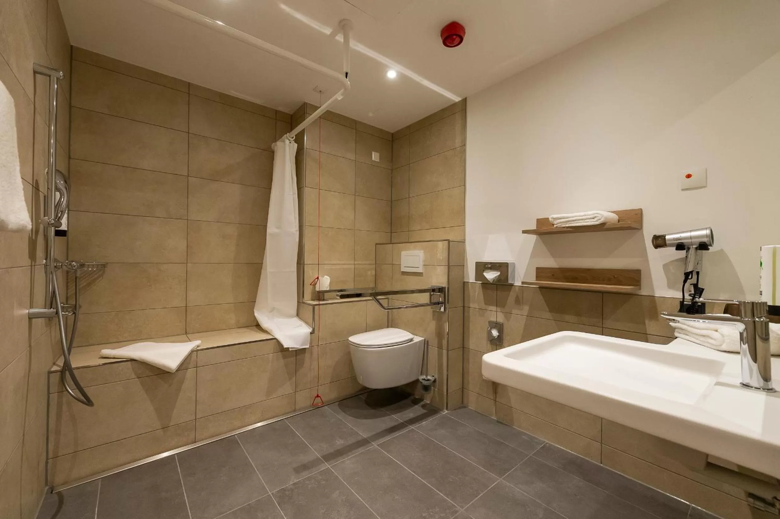 Shower in HARBR Hotel Konstanz, a member of Radisson Individuals