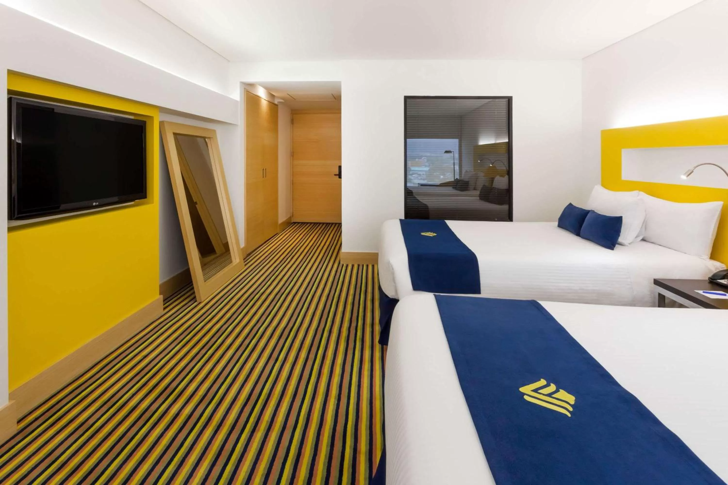 Photo of the whole room, Bed in Wyndham Bogota