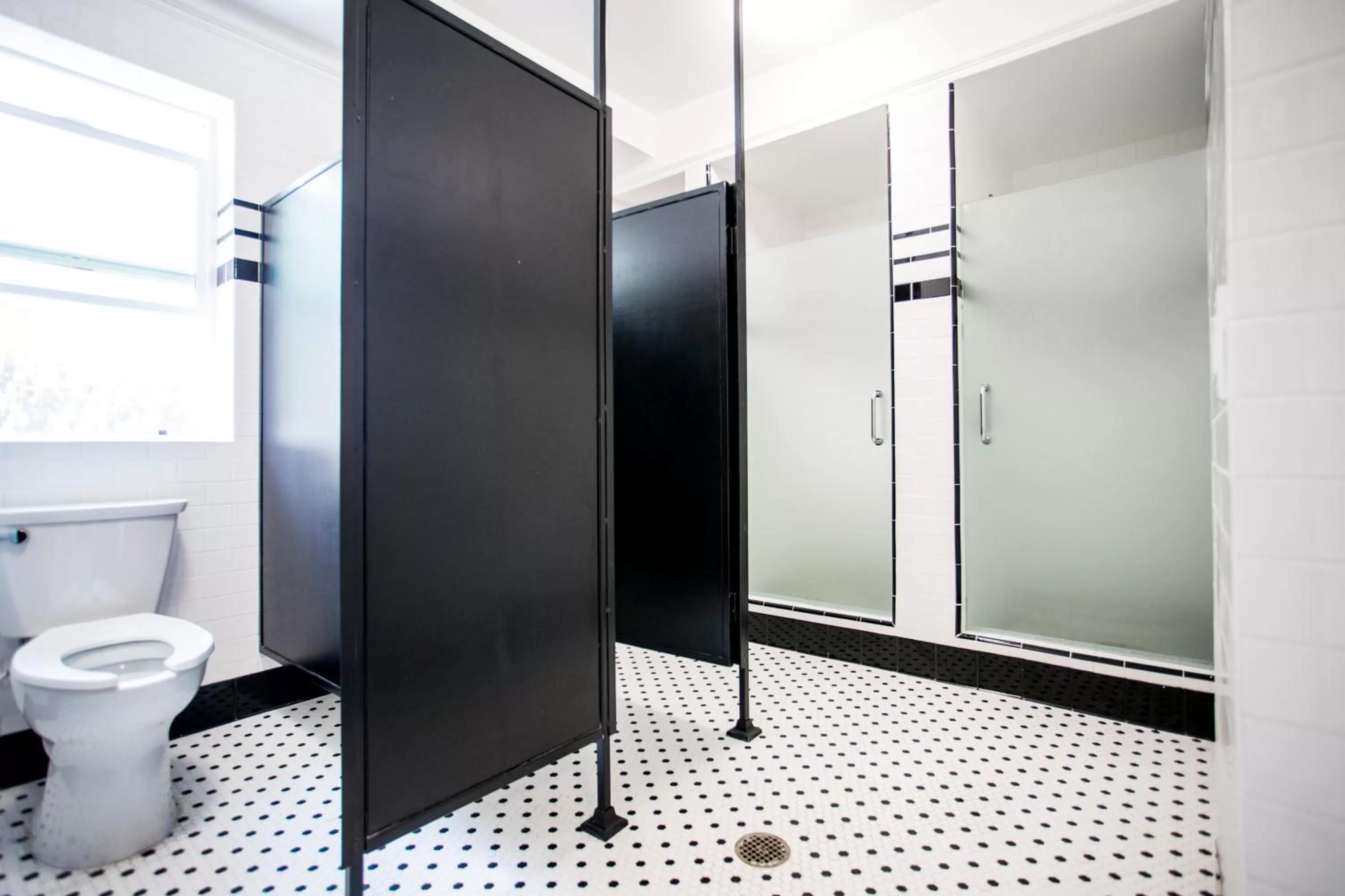 Shower in American Hotel