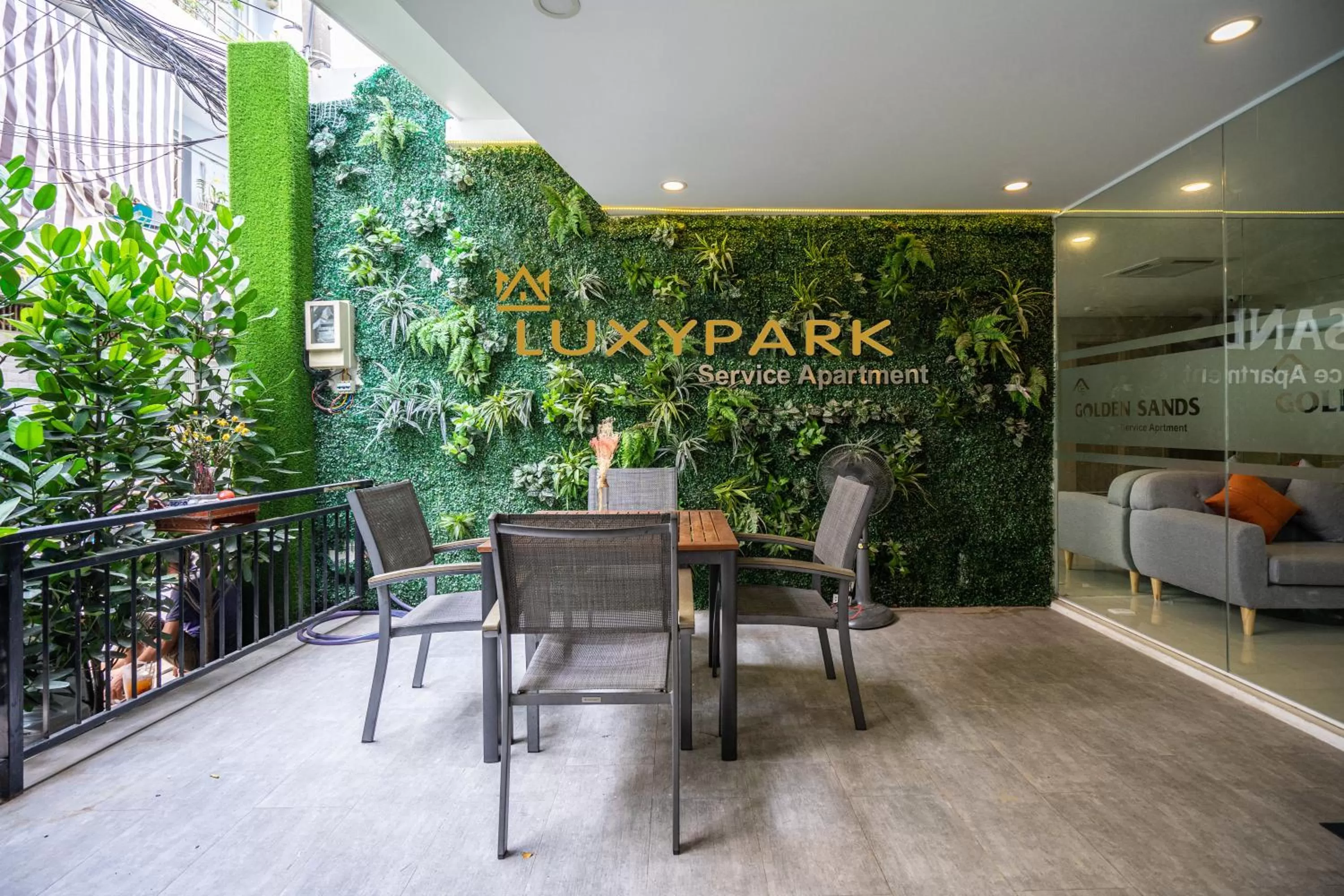 Luxy Park Hotel & Apartments - Notre Dame