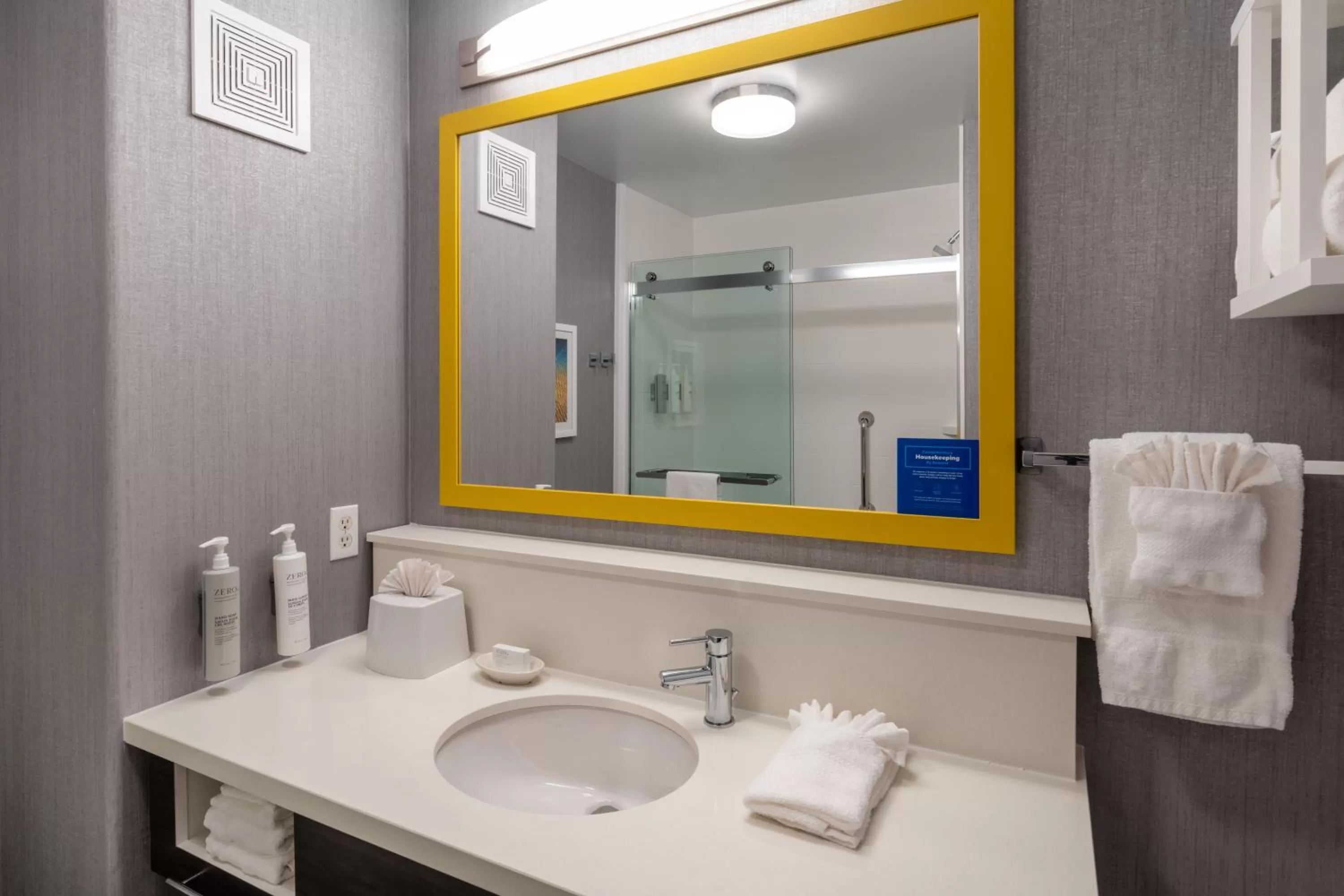 Bathroom in Hampton Inn & Suites Agoura Hills