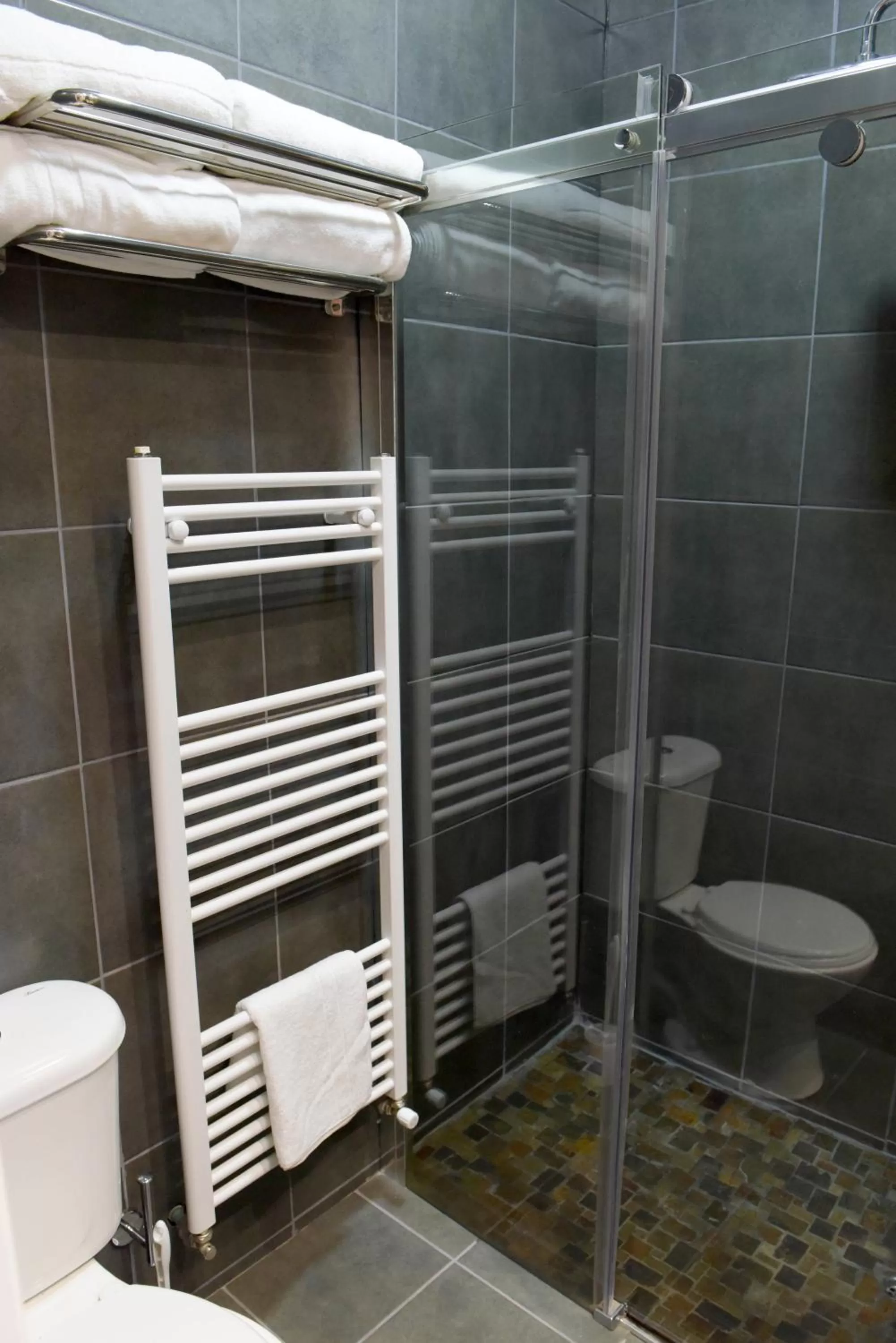 Bathroom in Hostal Boutique Puerta Roja