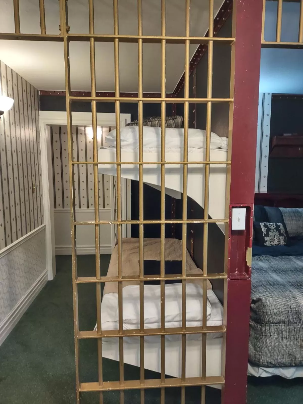 bunk bed in The King George Inn