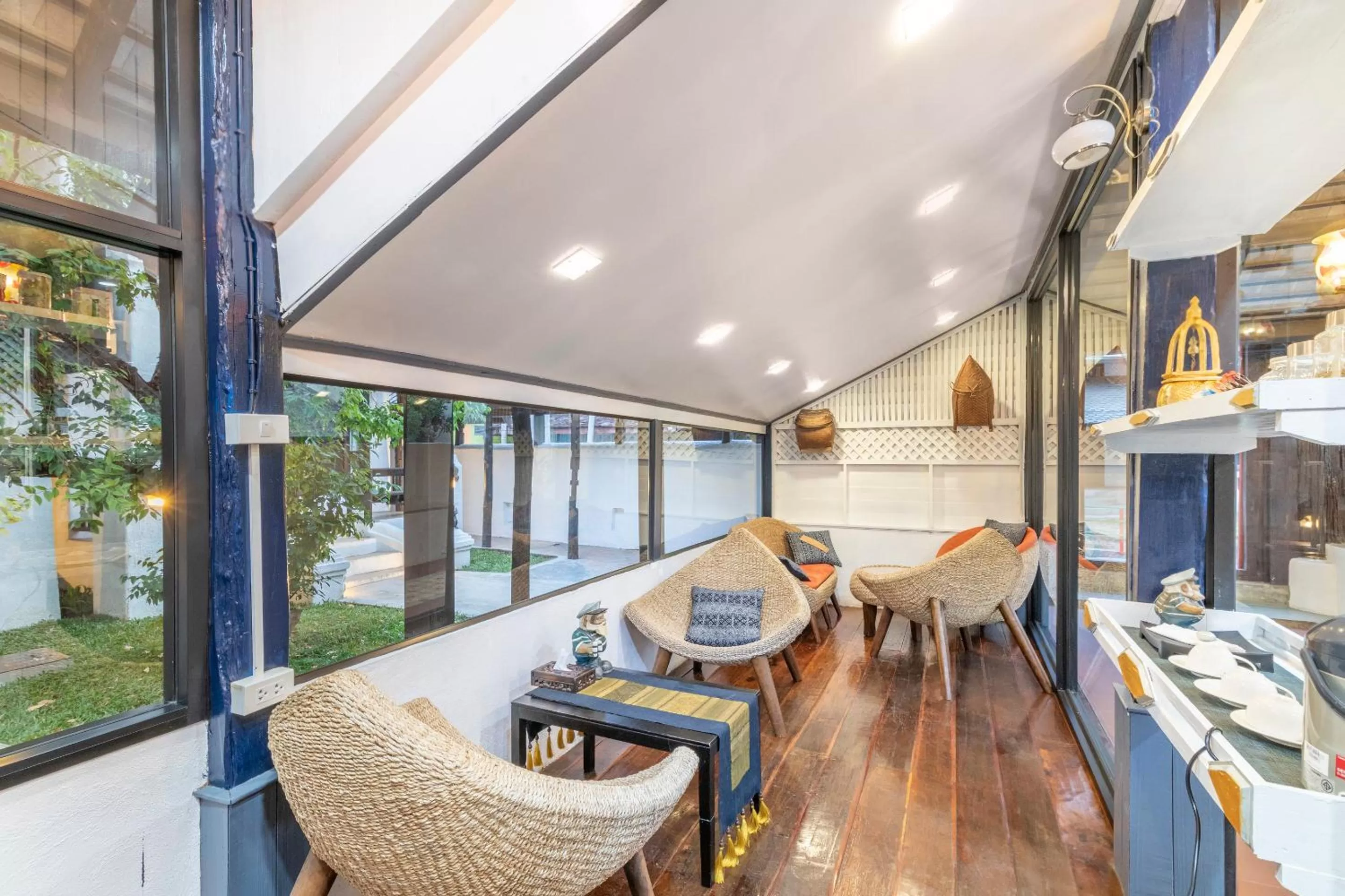 Seating area in Cheva Gallery Boutique Hotel