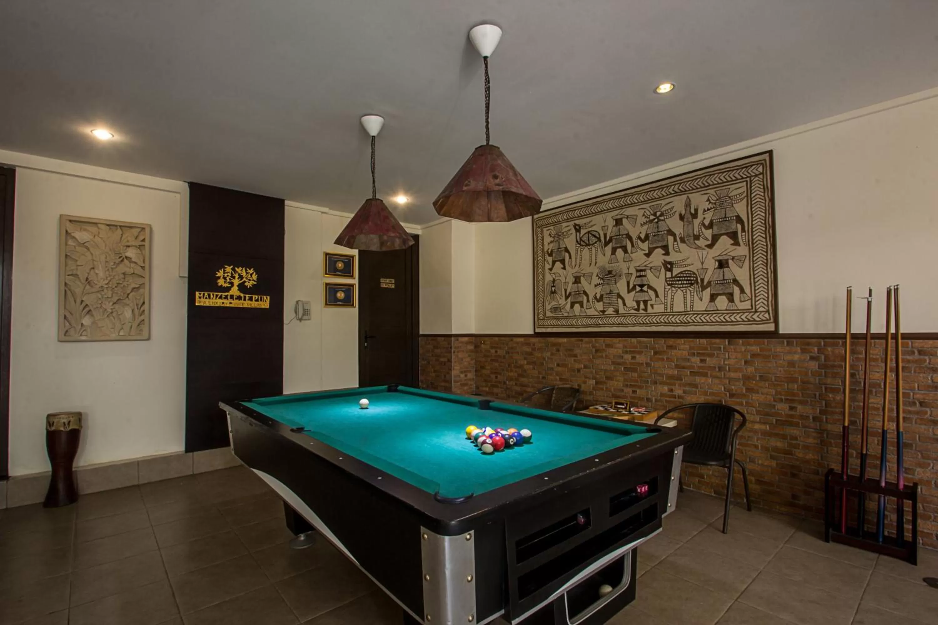 Billiard in Manzelejepun Villa & Pavilion