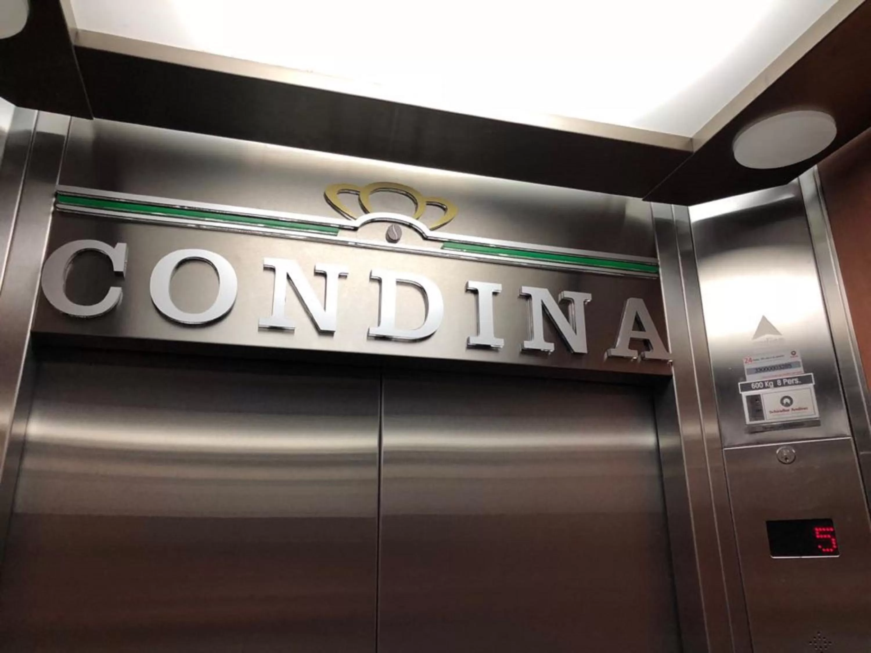 elevator in Hotel Condina Pereira
