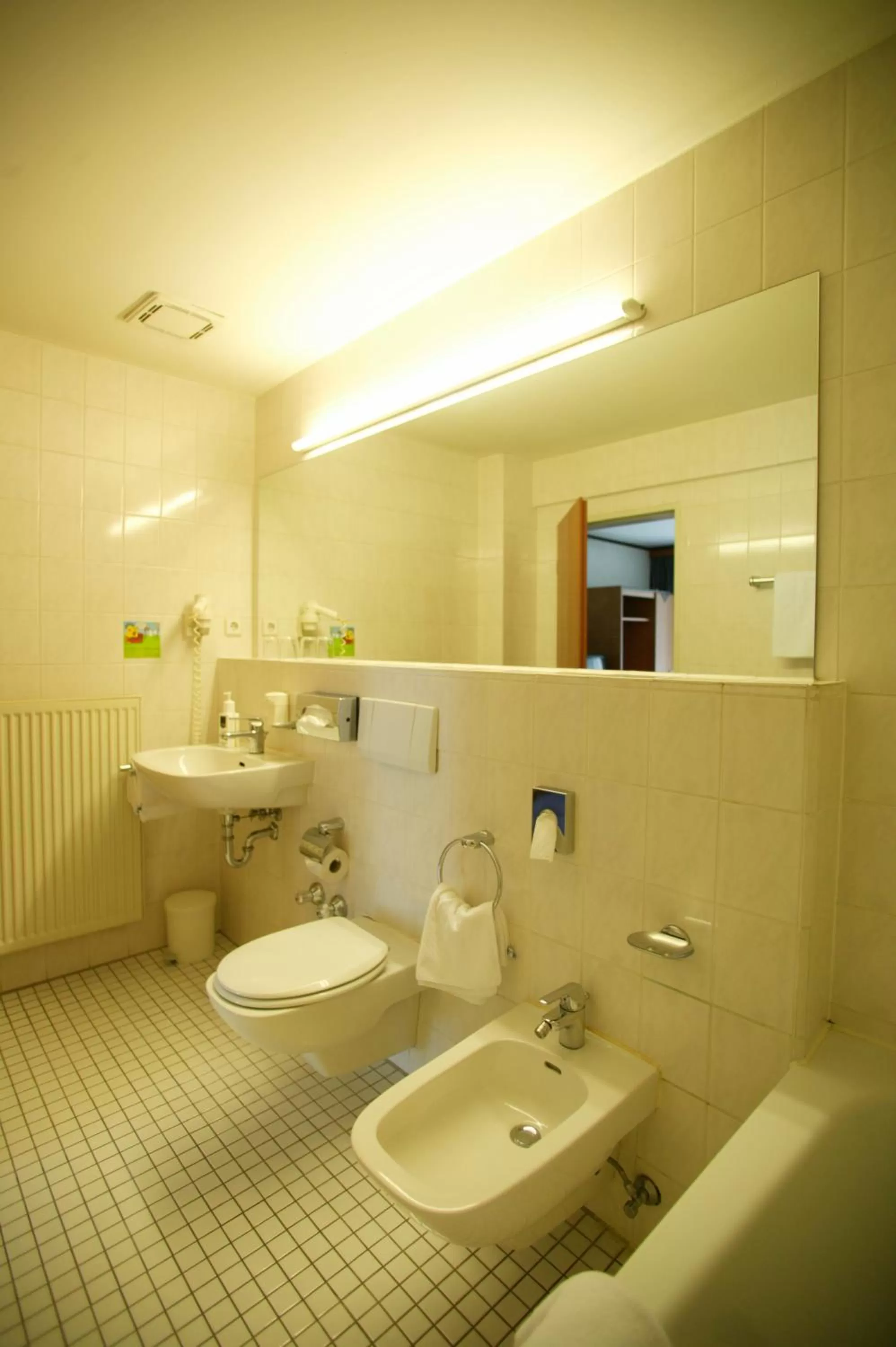 Toilet in Hotel Senator München