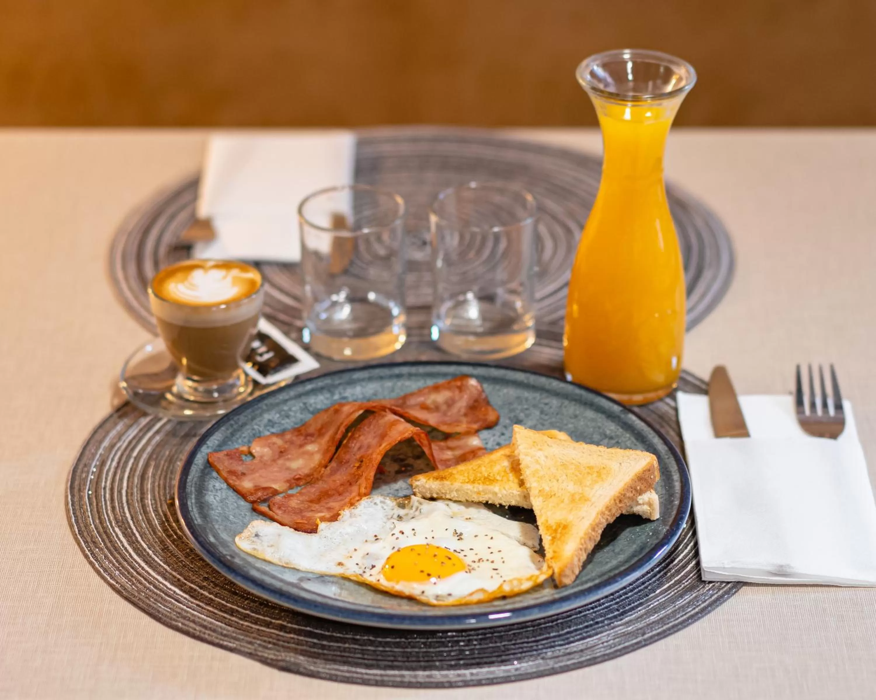 Hotel Queens - Adults Only