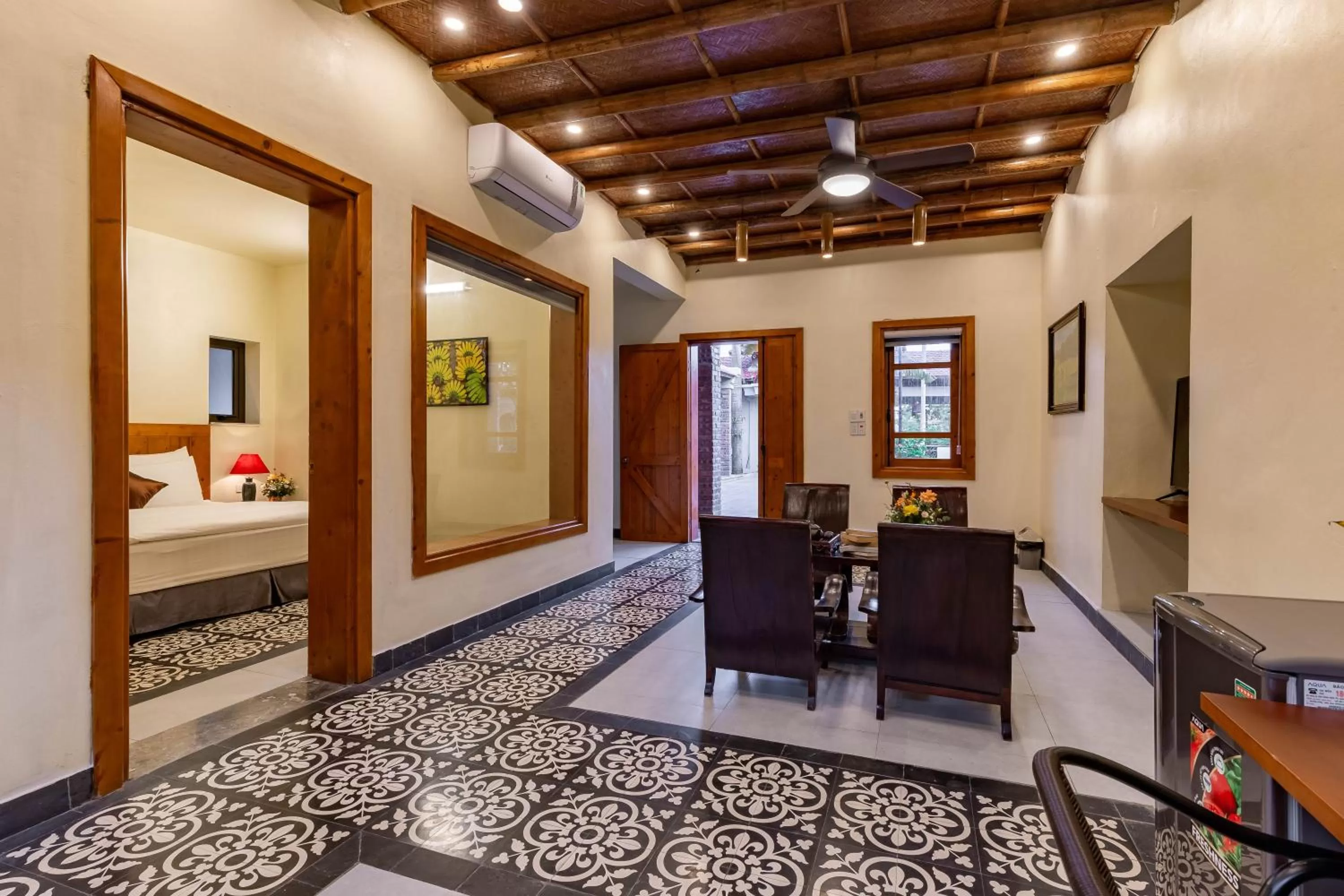 Living room, Bed in Tam Coc Banana Bungalow