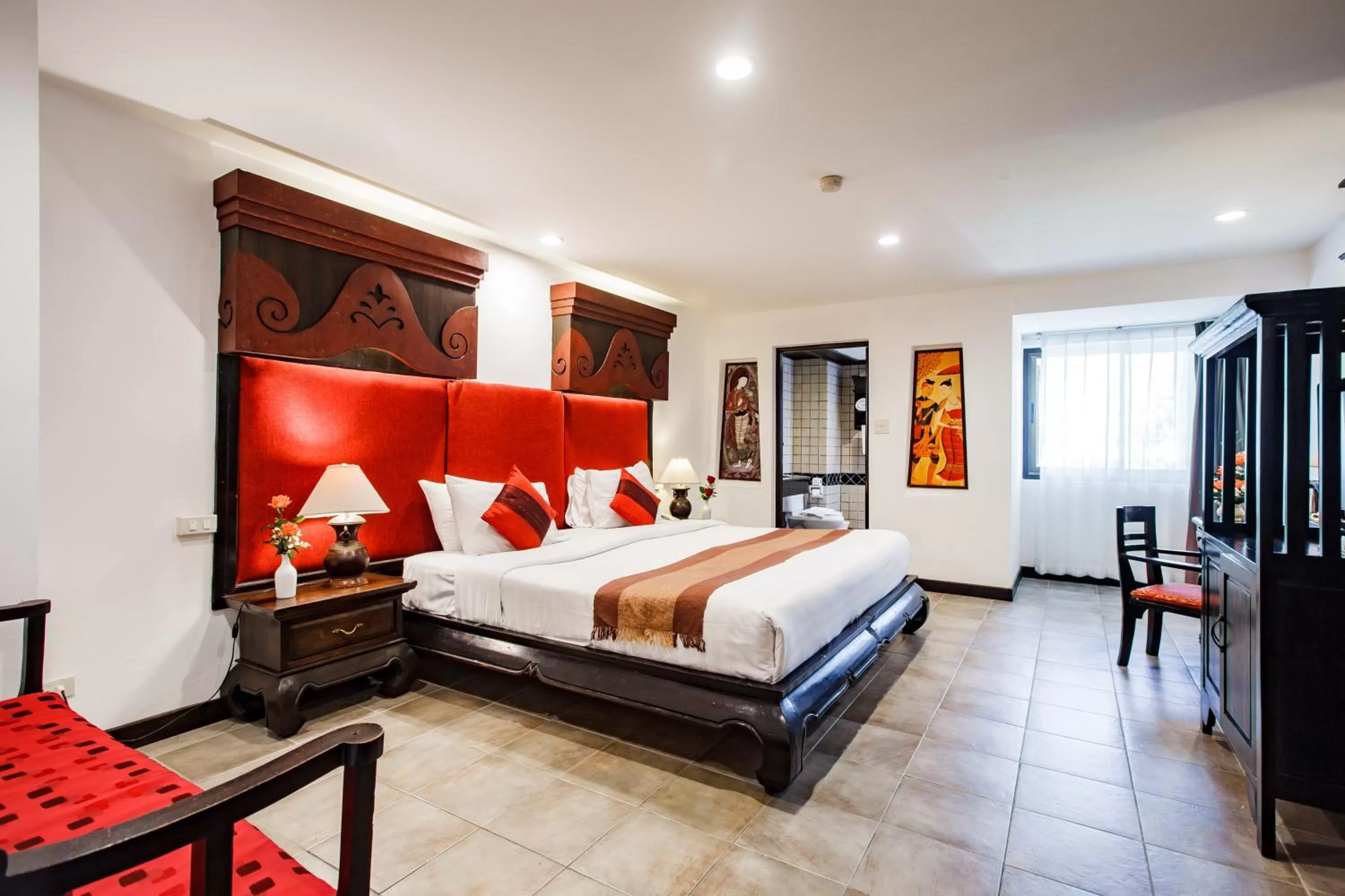 Decorative detail, Bed in Raming Lodge Hotel