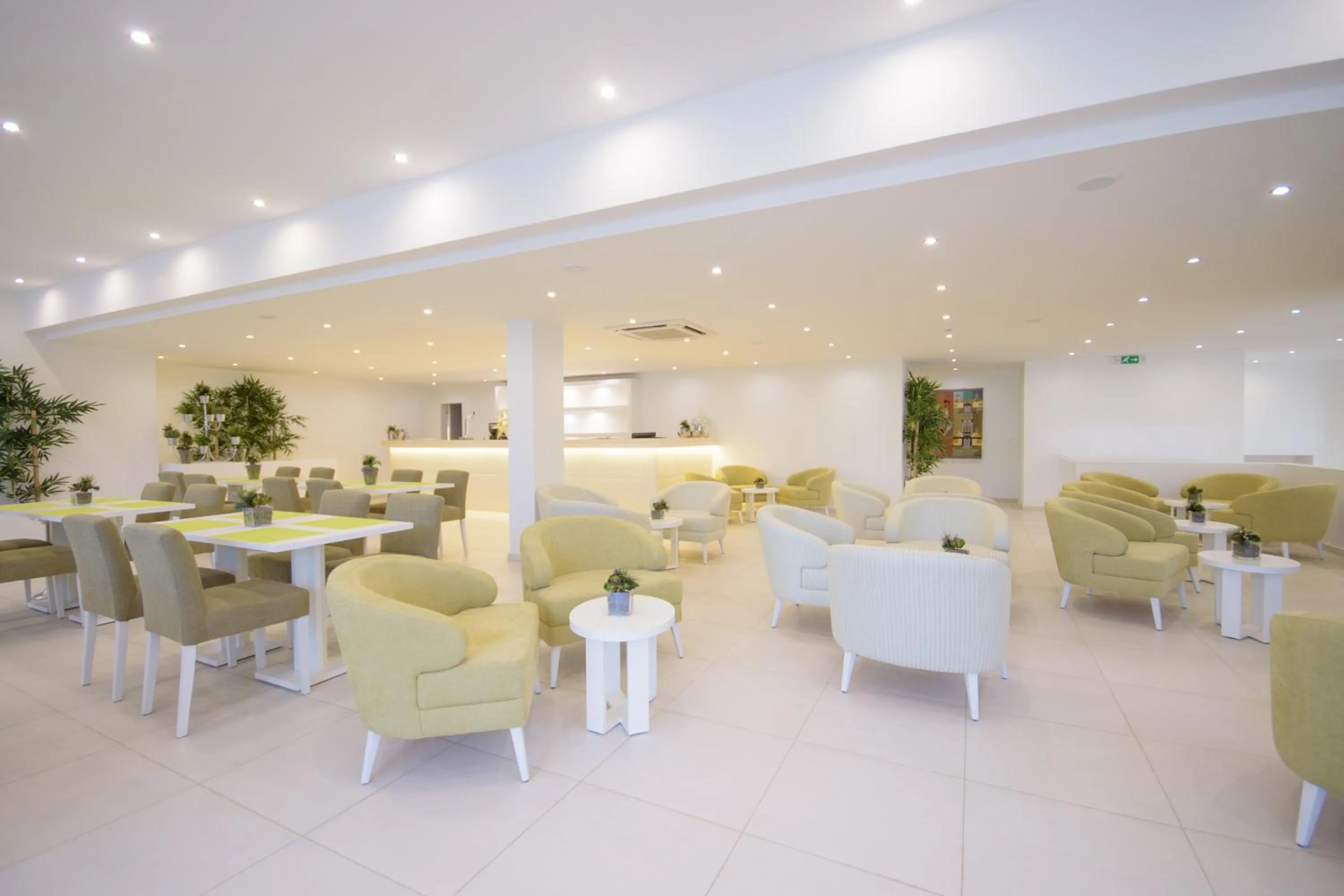 Lobby or reception in Oasis Porto Grande