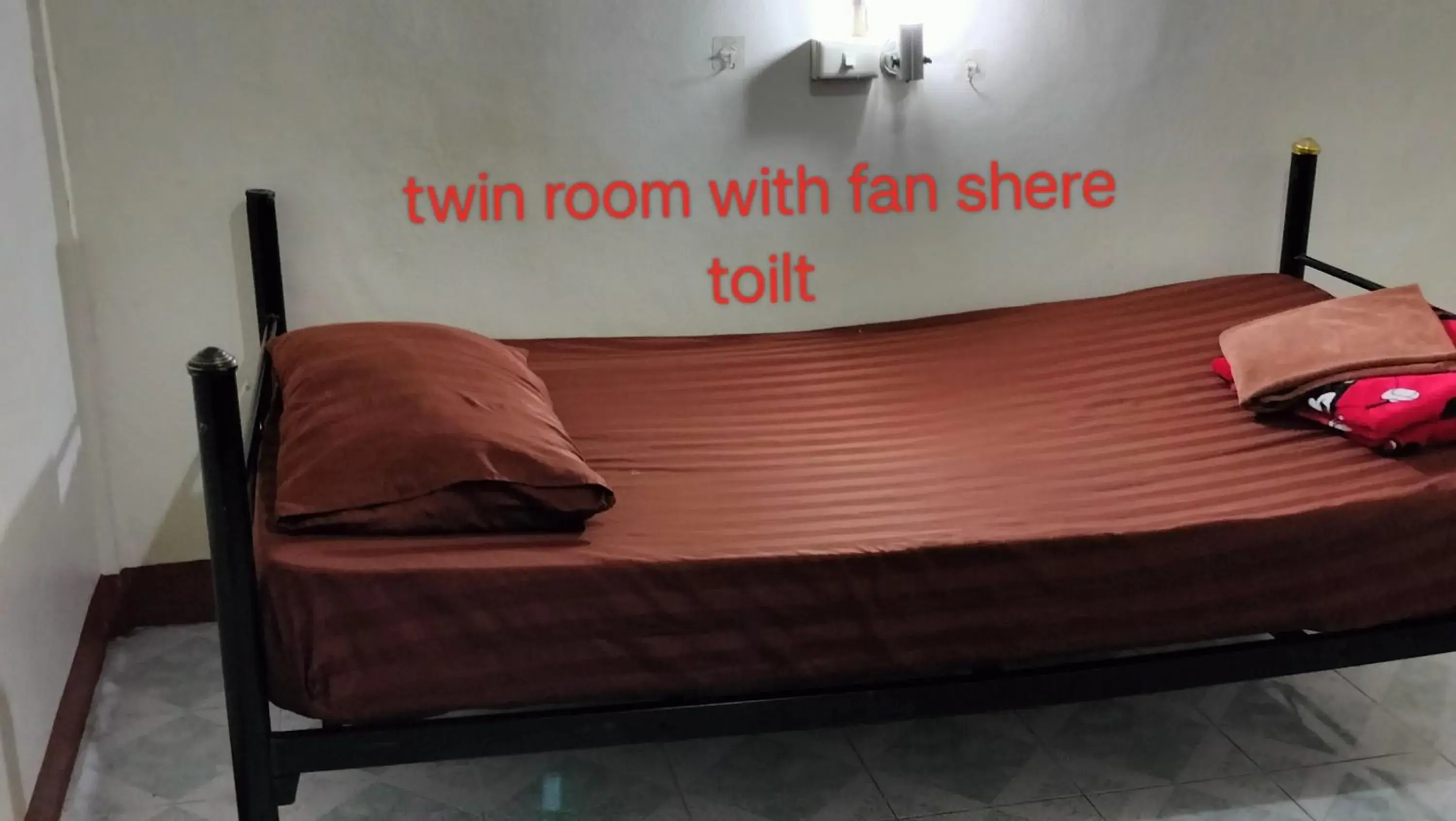 Budget Single Room - single occupancy in Canaan Budget Single Room - single occupancy in Canaan