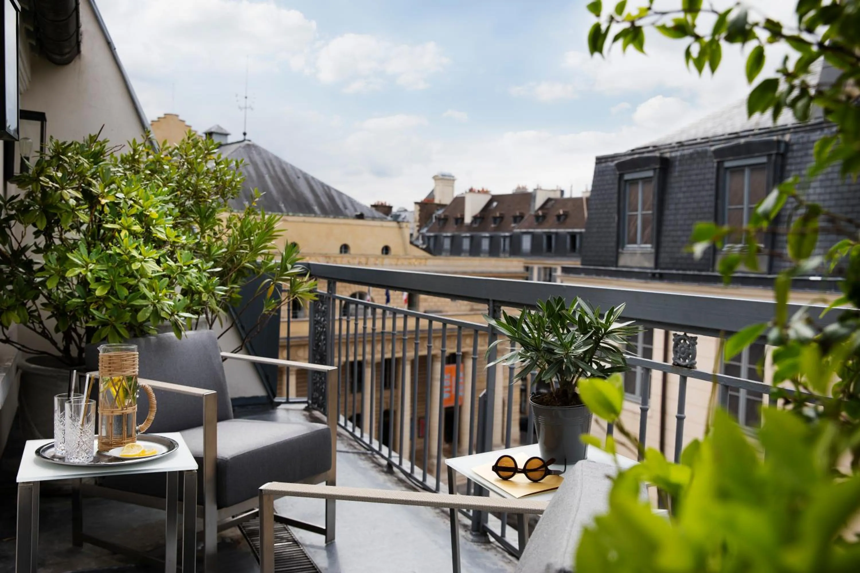 Property building in Hôtel Baume