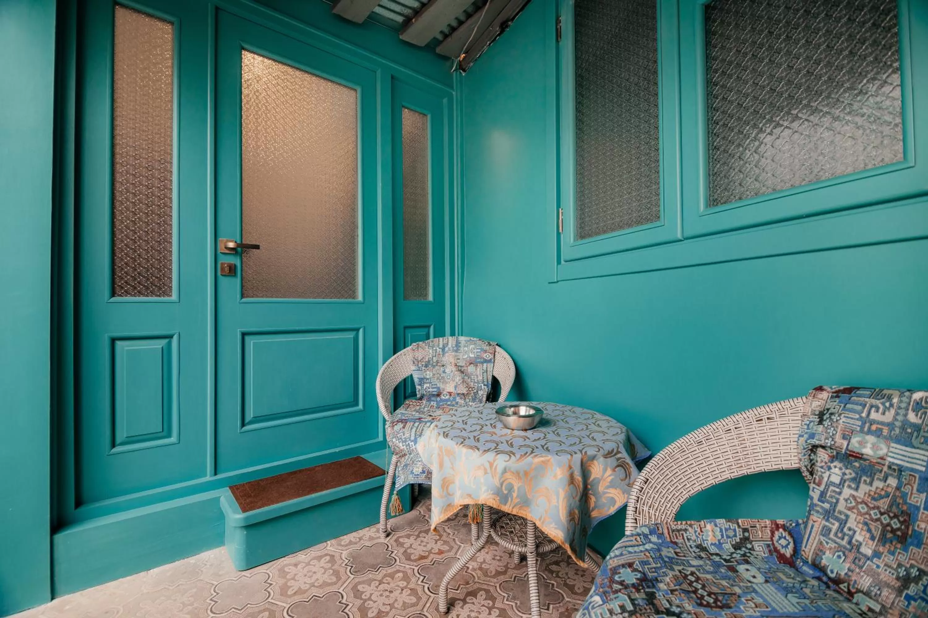 Facade/entrance in VovaDoma