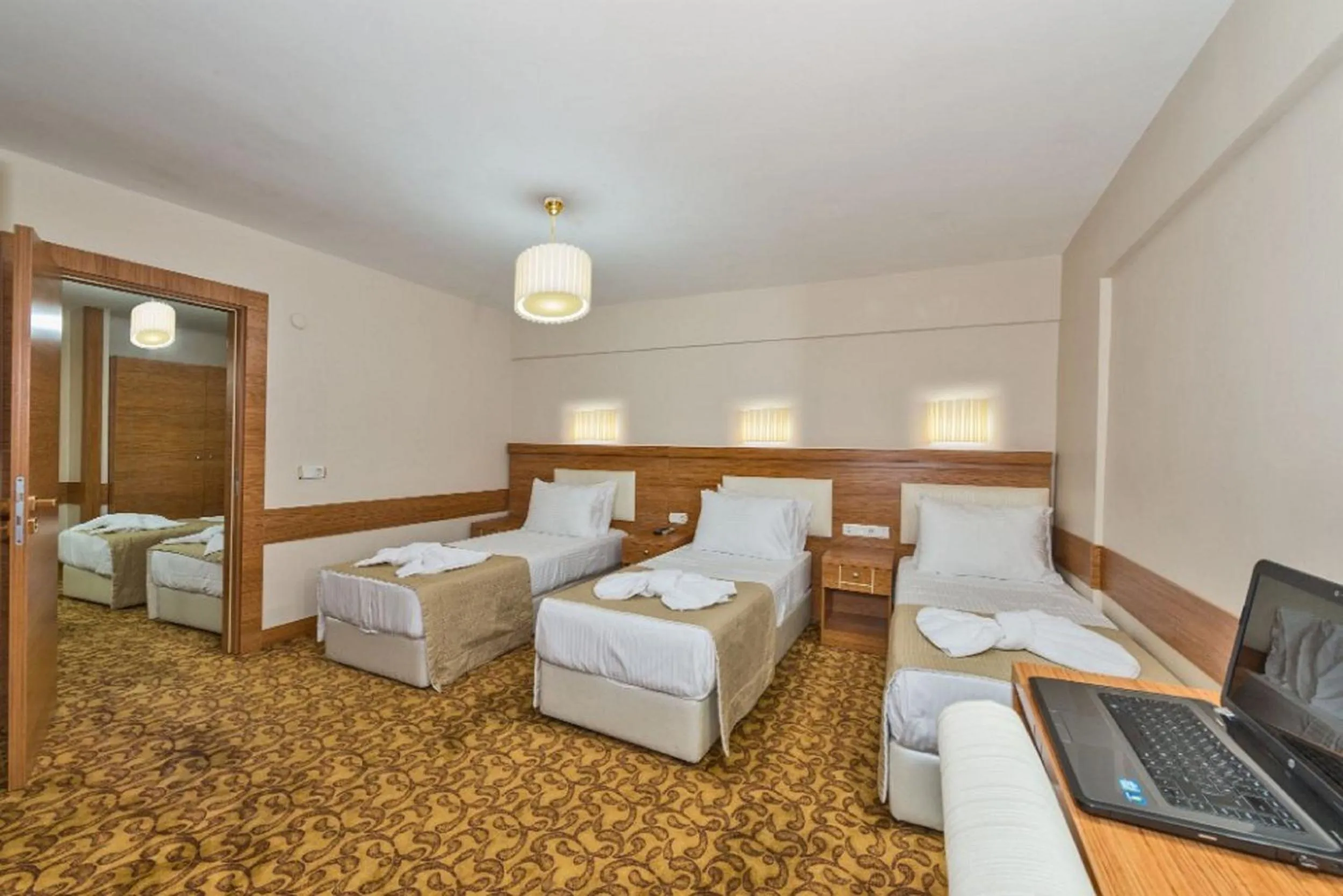 Massage, Bed in Selenay Hotel