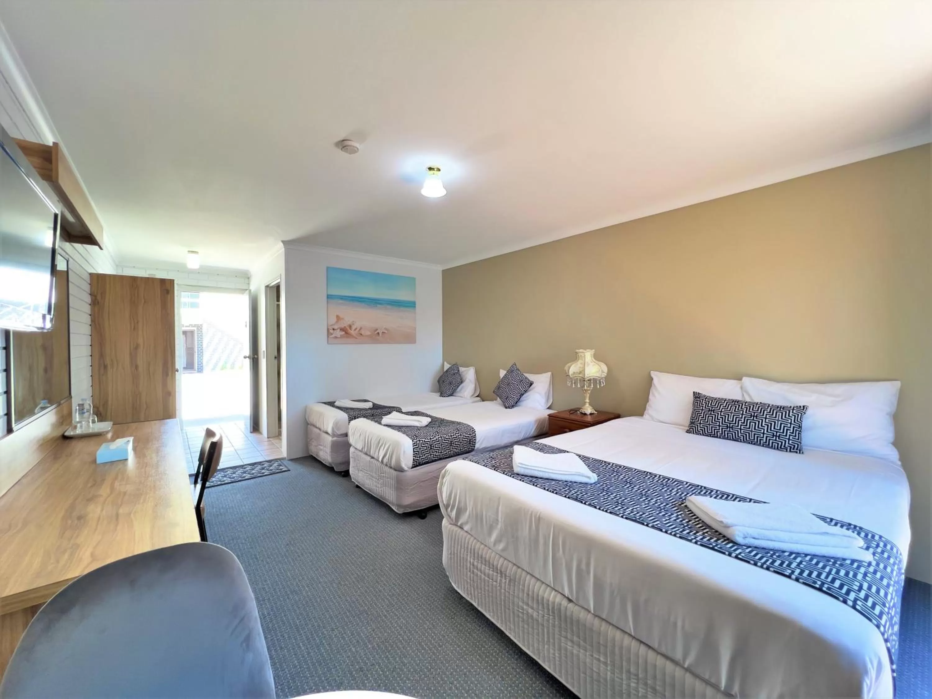 Bed in Albury Garden Court Motel