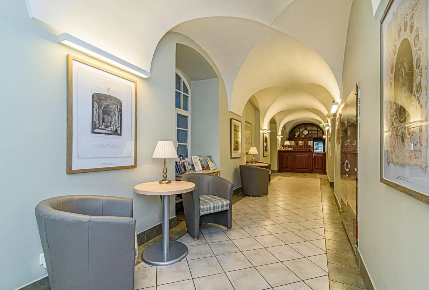 Property building in Domus Maria