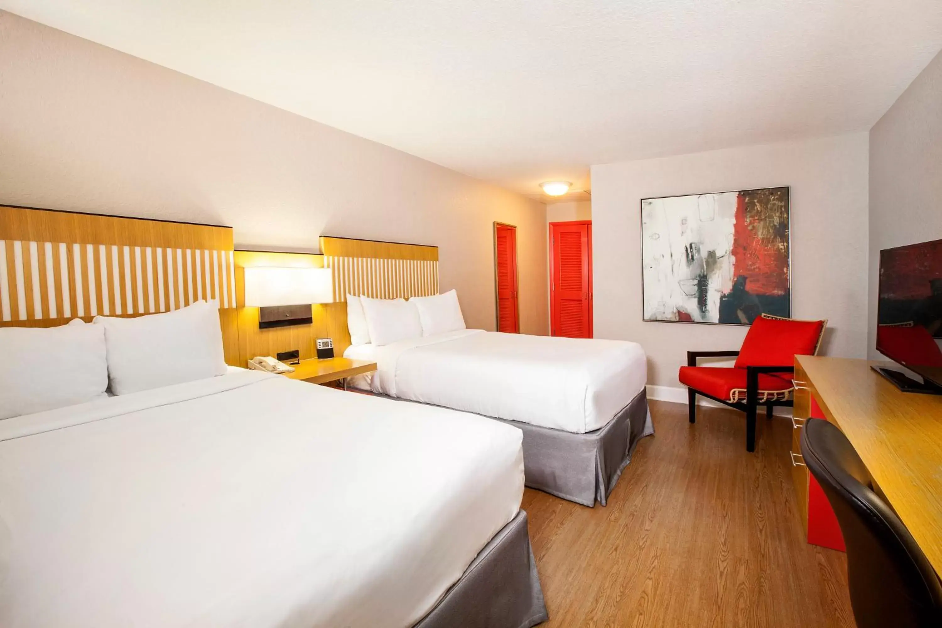 Family Suite with Two Double Beds and Bunk Bed in Wyndham Orlando Resort International Drive Family Suite with Two Double Beds and Bunk Bed in Wyndham Orlando Resort International Drive