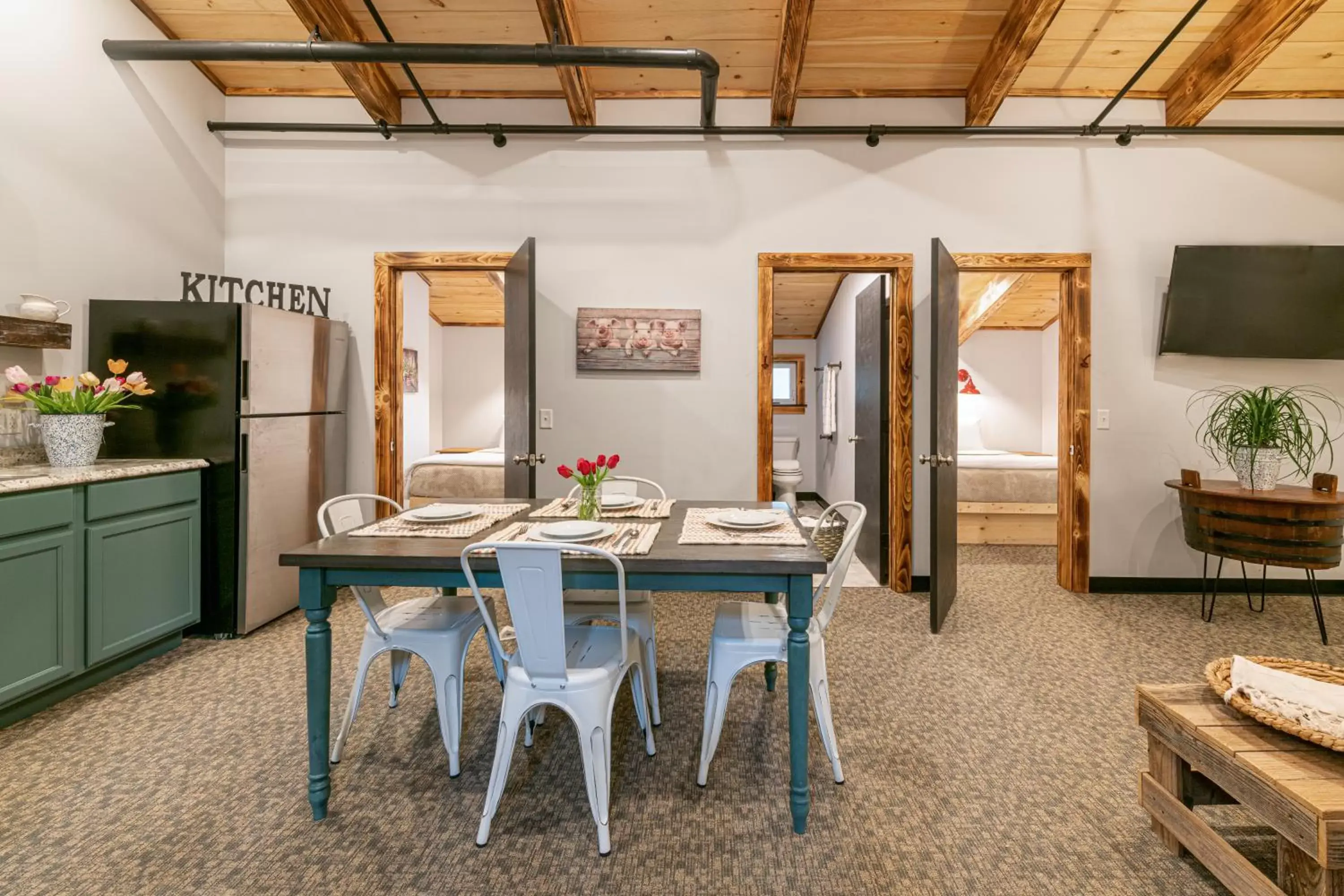 Deluxe Family Room in Mad River Lodge Deluxe Family Room in Mad River Lodge