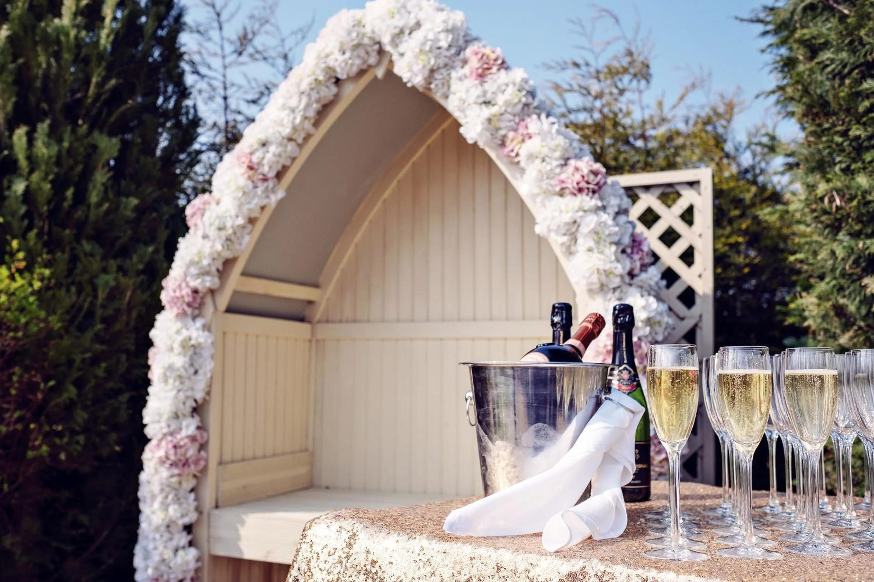 Seating area in Red Hall Hotel