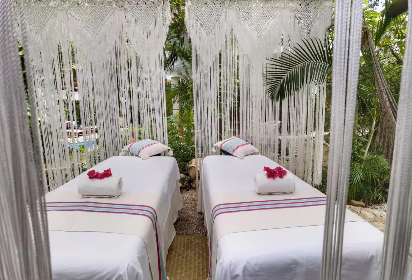 Spa and wellness centre/facilities, Bed in Hotel Hulku