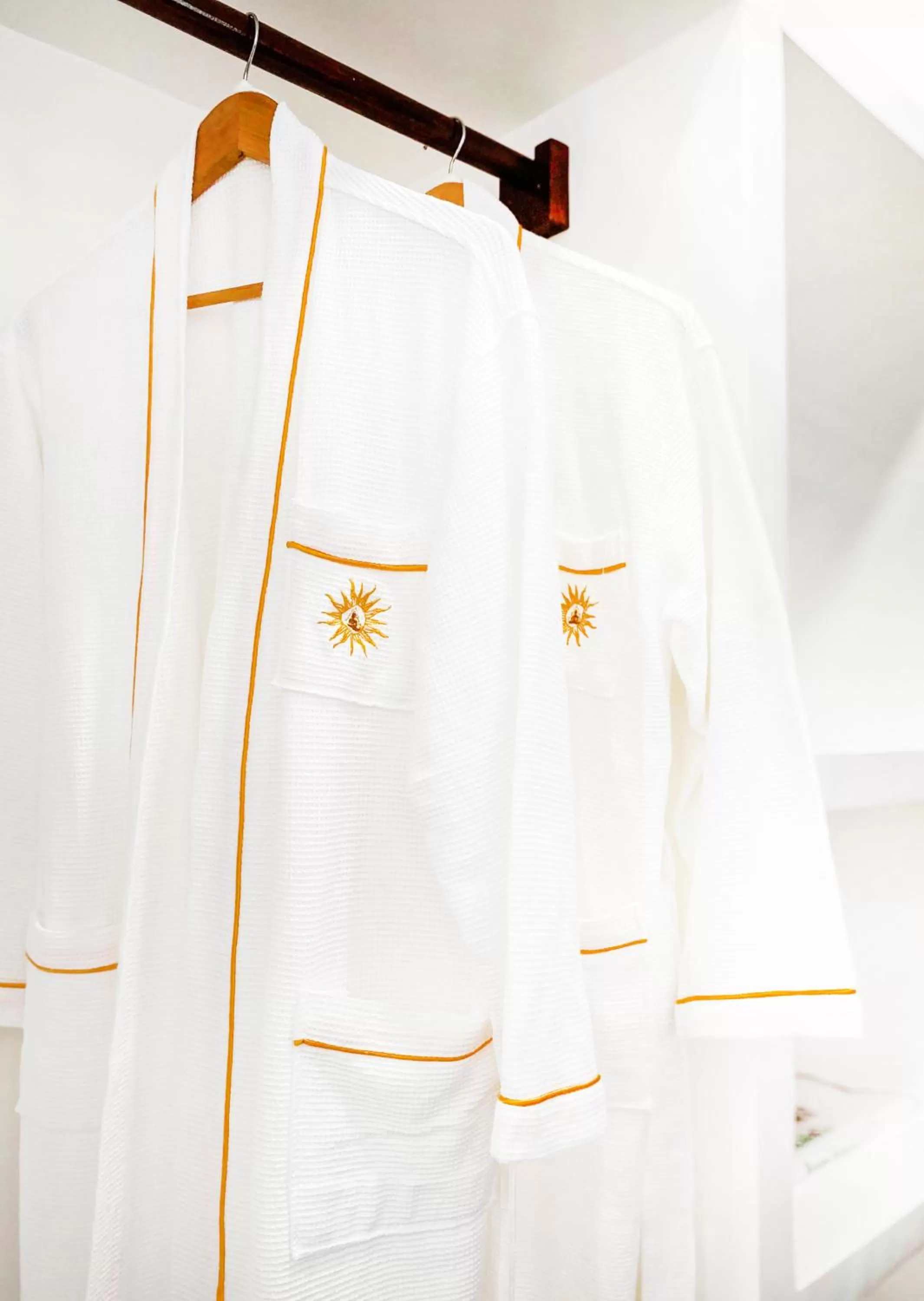 wardrobe in Carpe Diem Villas & Resort Dive & Stay resort