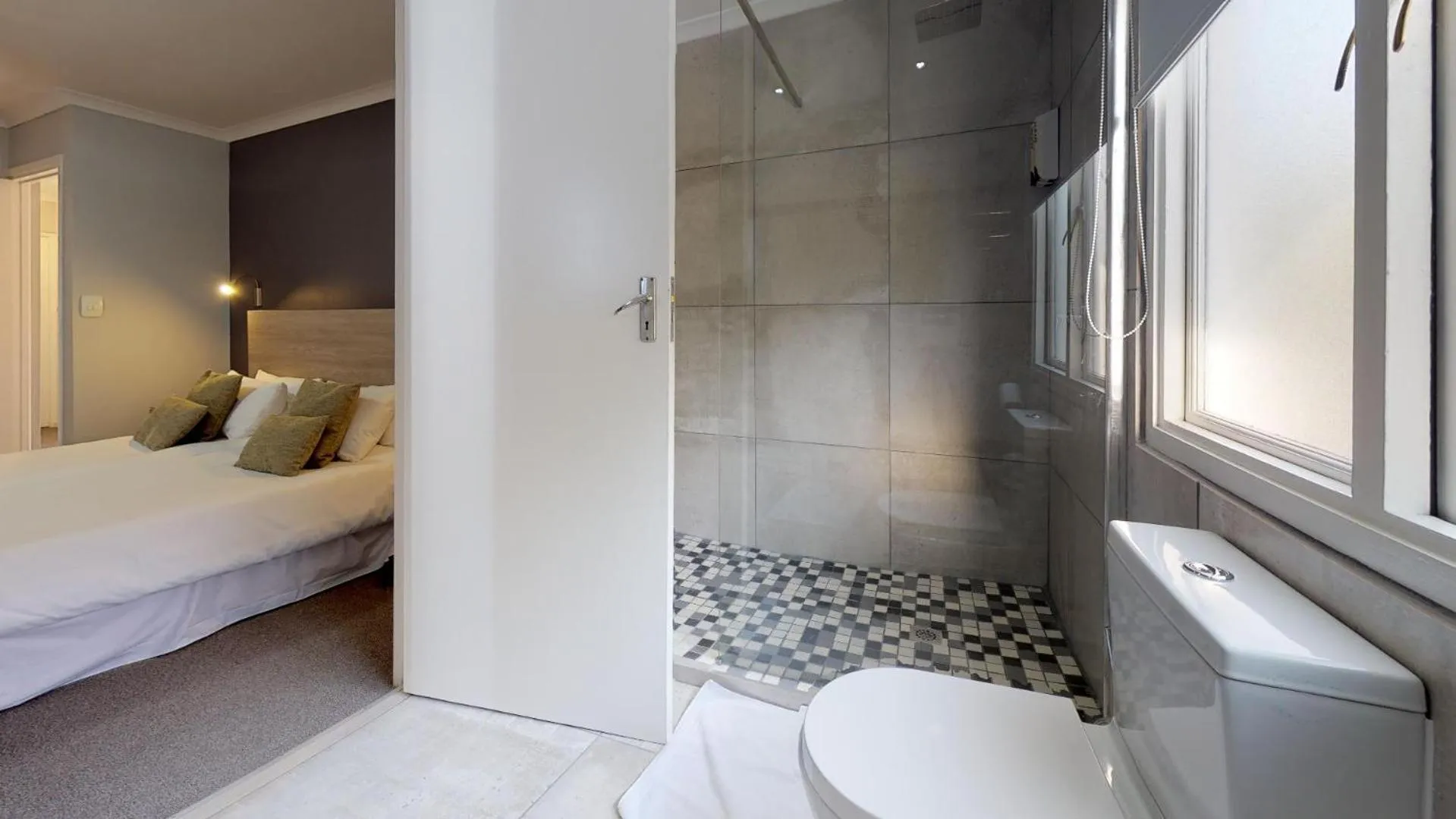 Bed in Port View Guest House