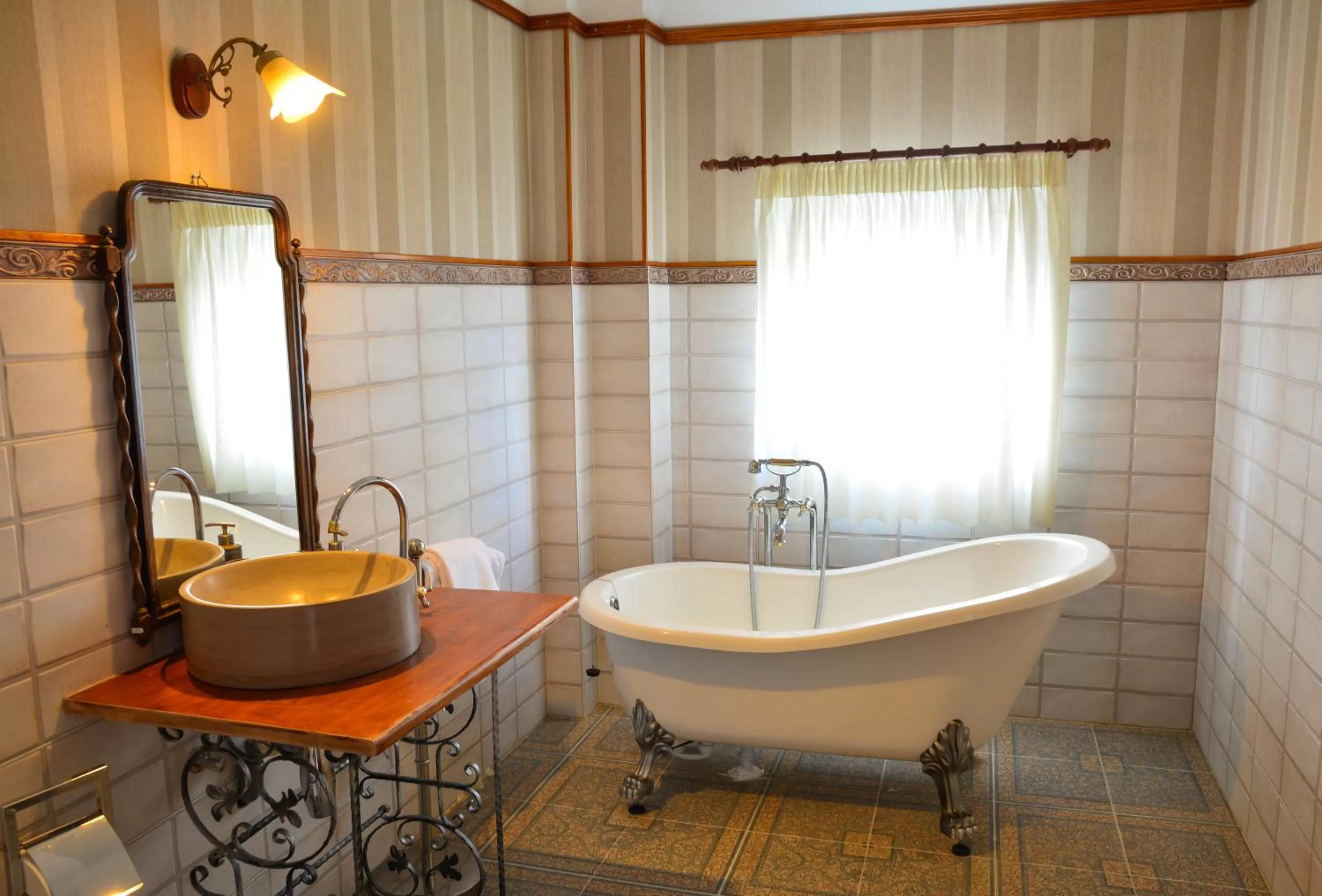 Bathroom in Hotel Senator