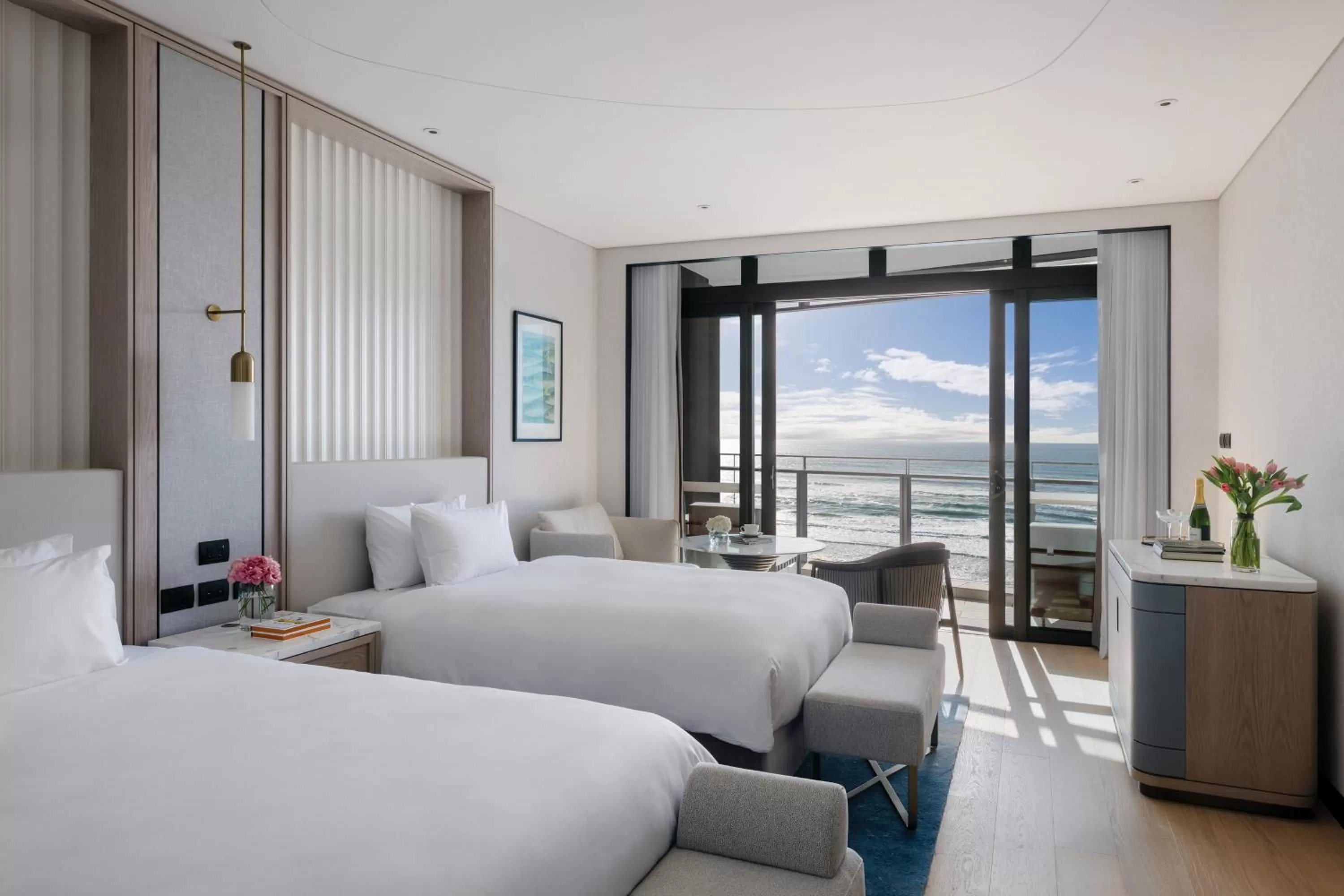 Bed in The Langham, Gold Coast and Jewel Residences