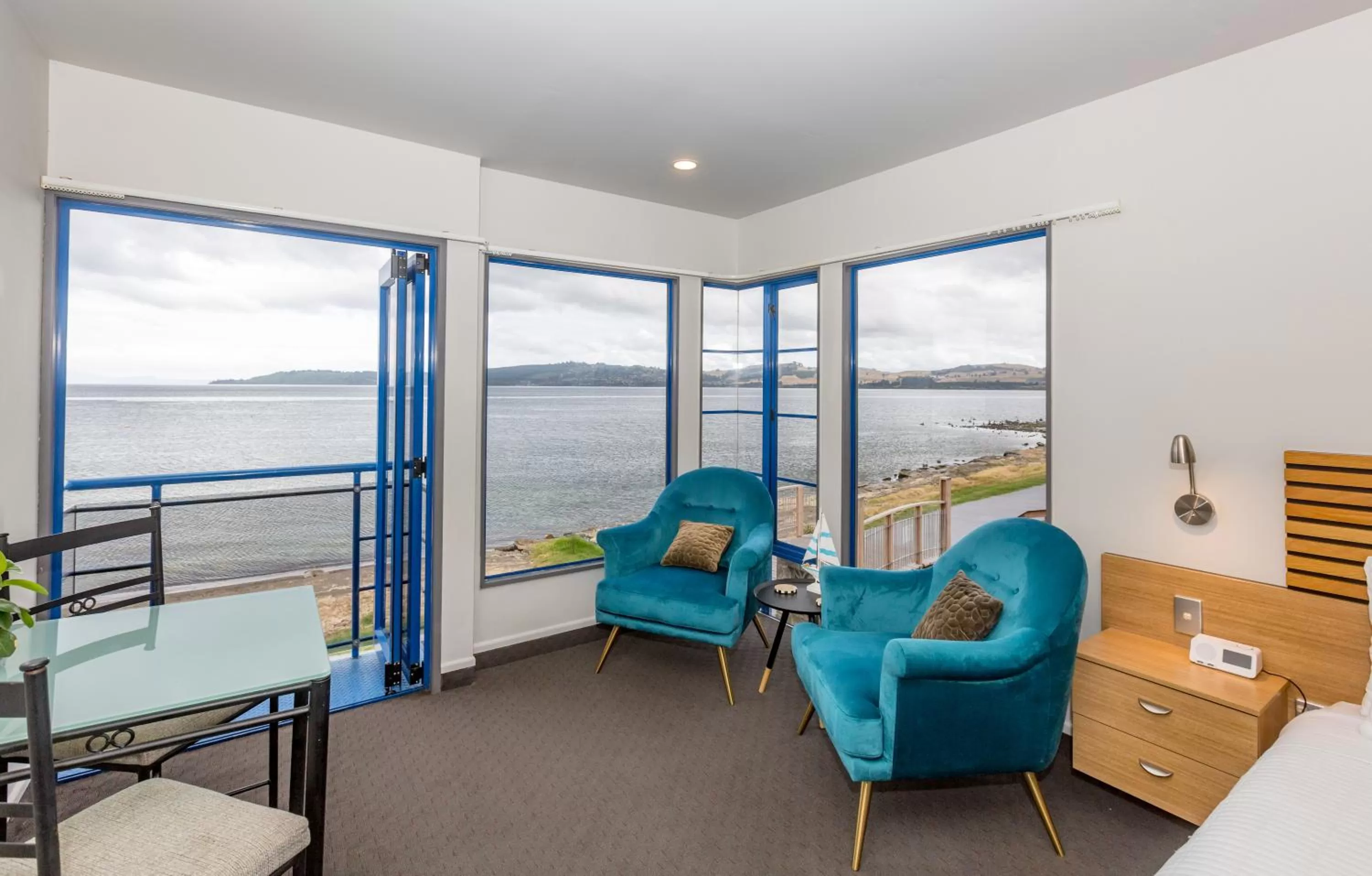 Lake view in Clearwater Motor Lodge