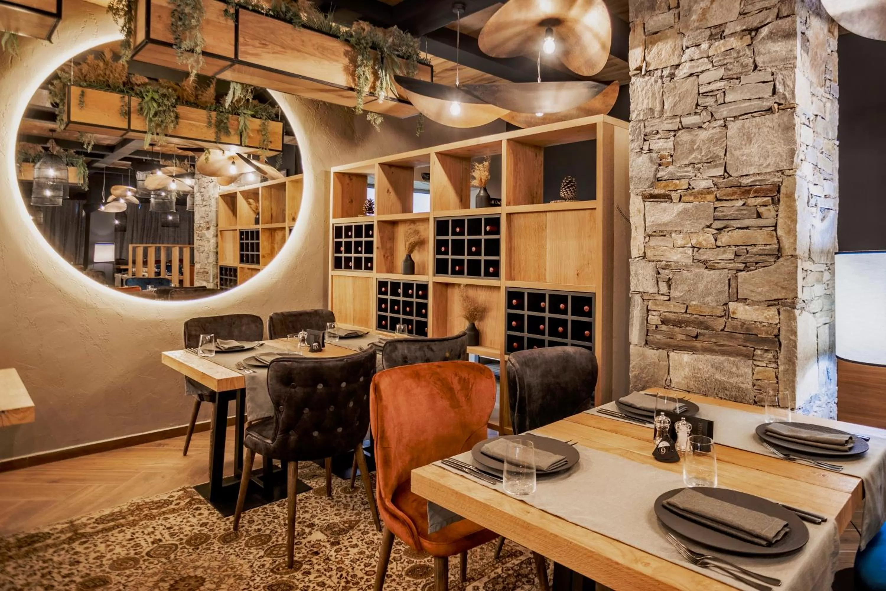 Restaurant/places to eat in Kashmir Wellness & SPA Hotel Adults Only