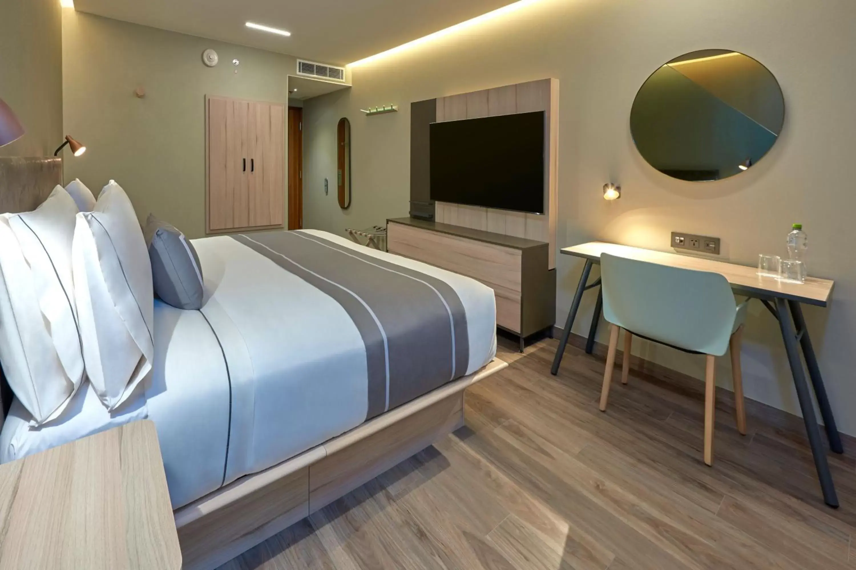King Room in City Express Plus by Marriott Guadalajara Providencia King Room in City Express Plus by Marriott Guadalajara Providencia