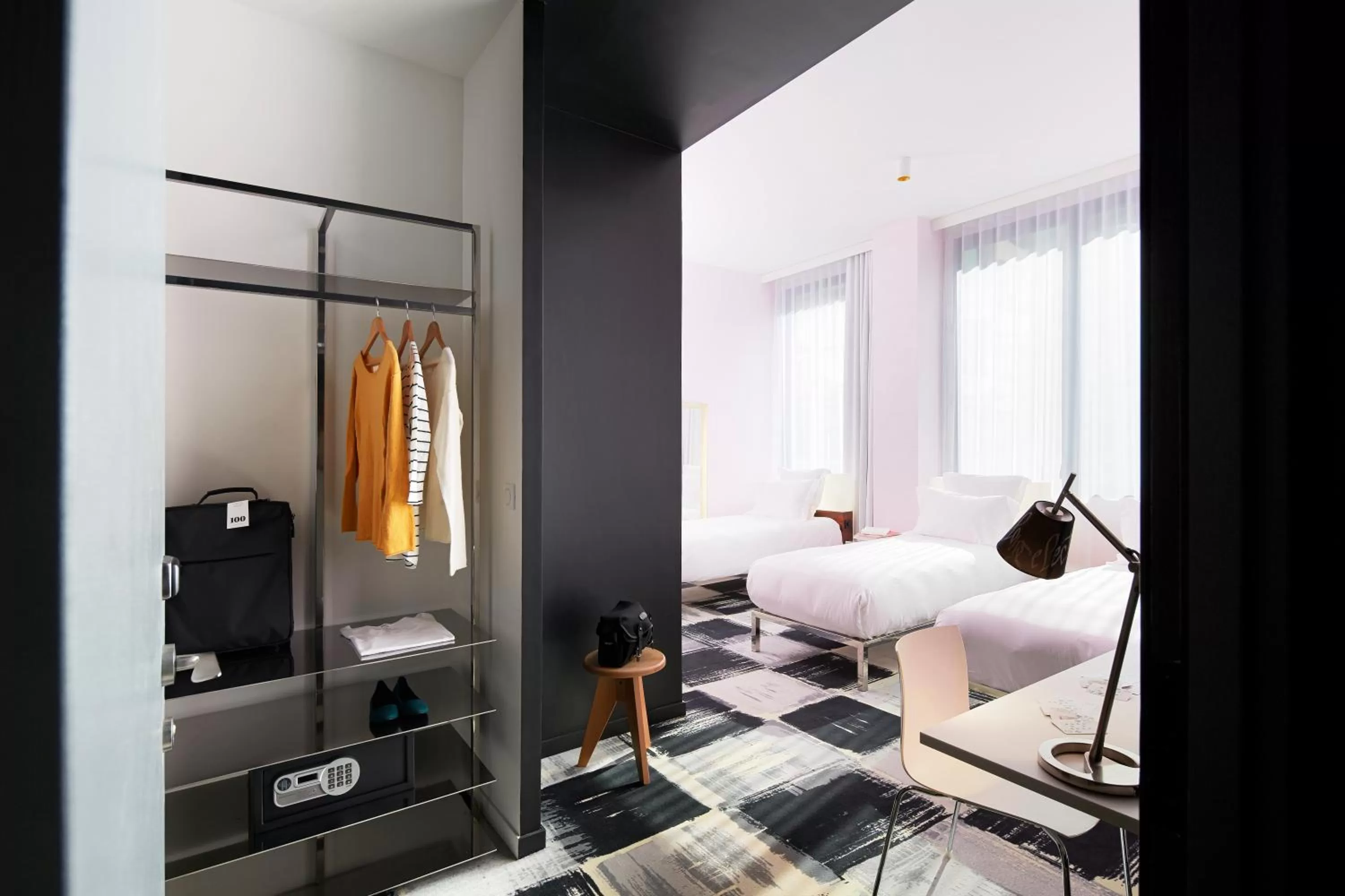 Photo of the whole room, Bed in Mama Shelter Bordeaux Centre