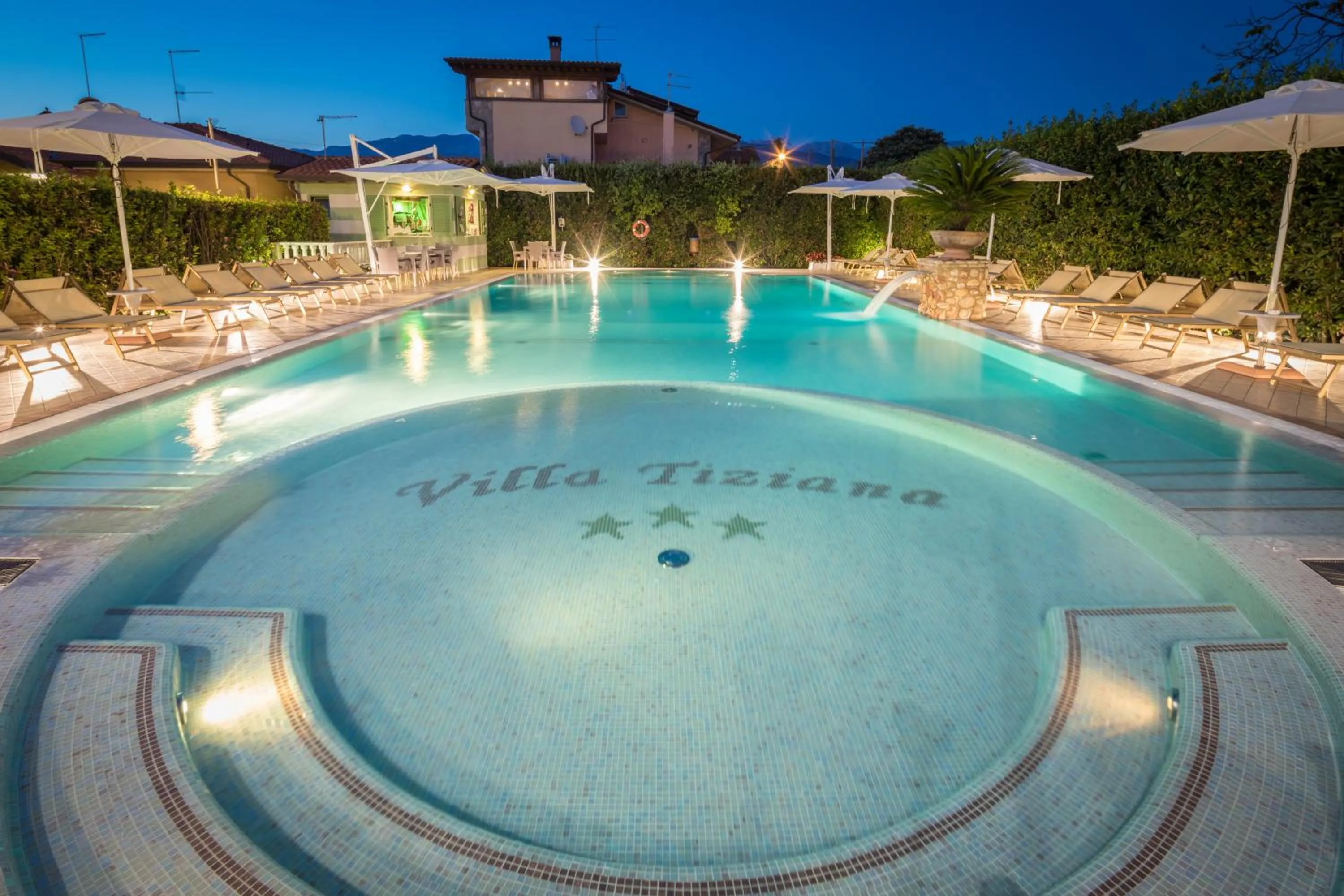 Swimming pool in Hotel Villa Tiziana